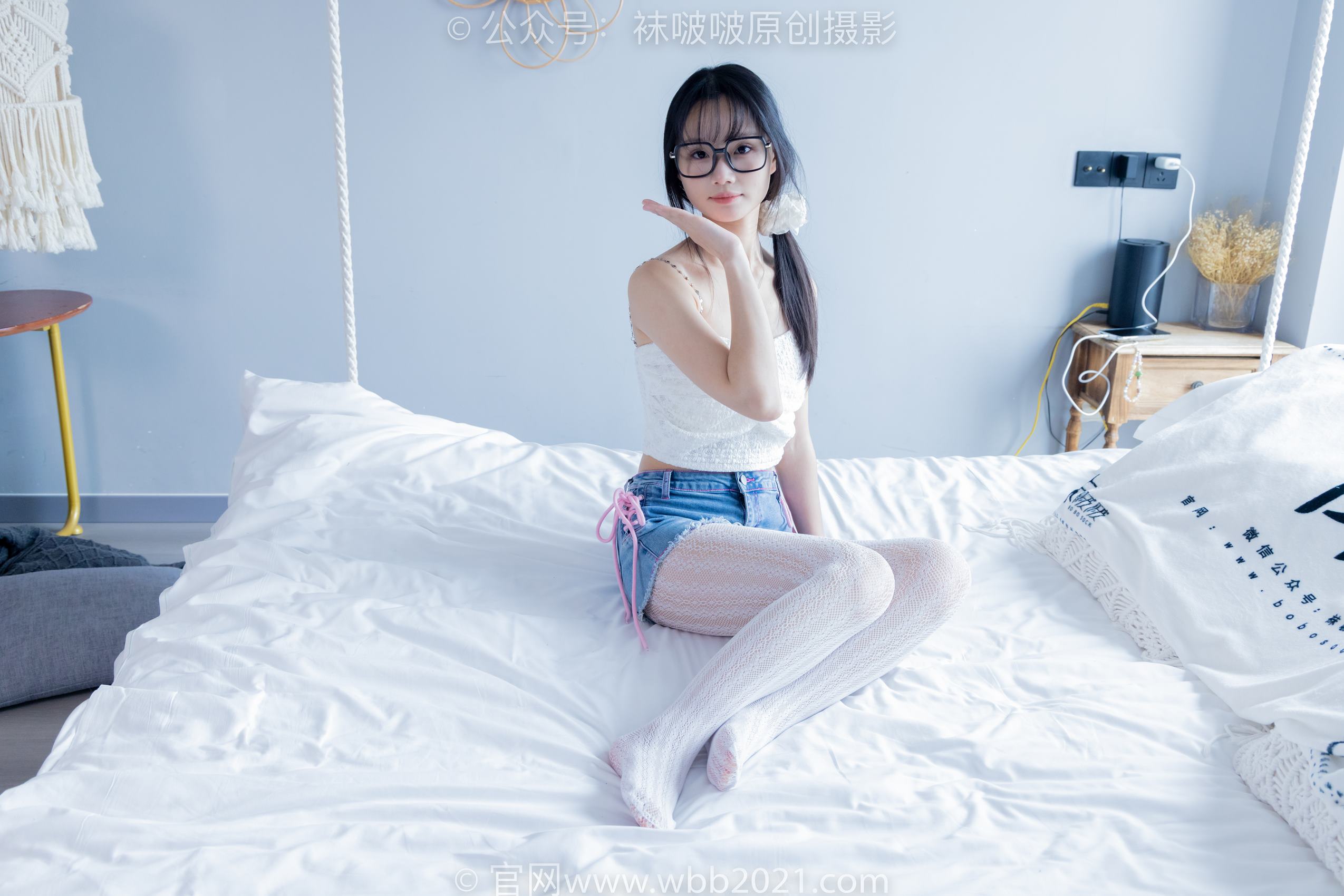 图片[31]-[BoBoSocks袜啵啵]NO.372 甜甜圈-板鞋、白色蕾丝袜、可拆卸牛仔裤、裤里丝[140P] – 速更版-美库