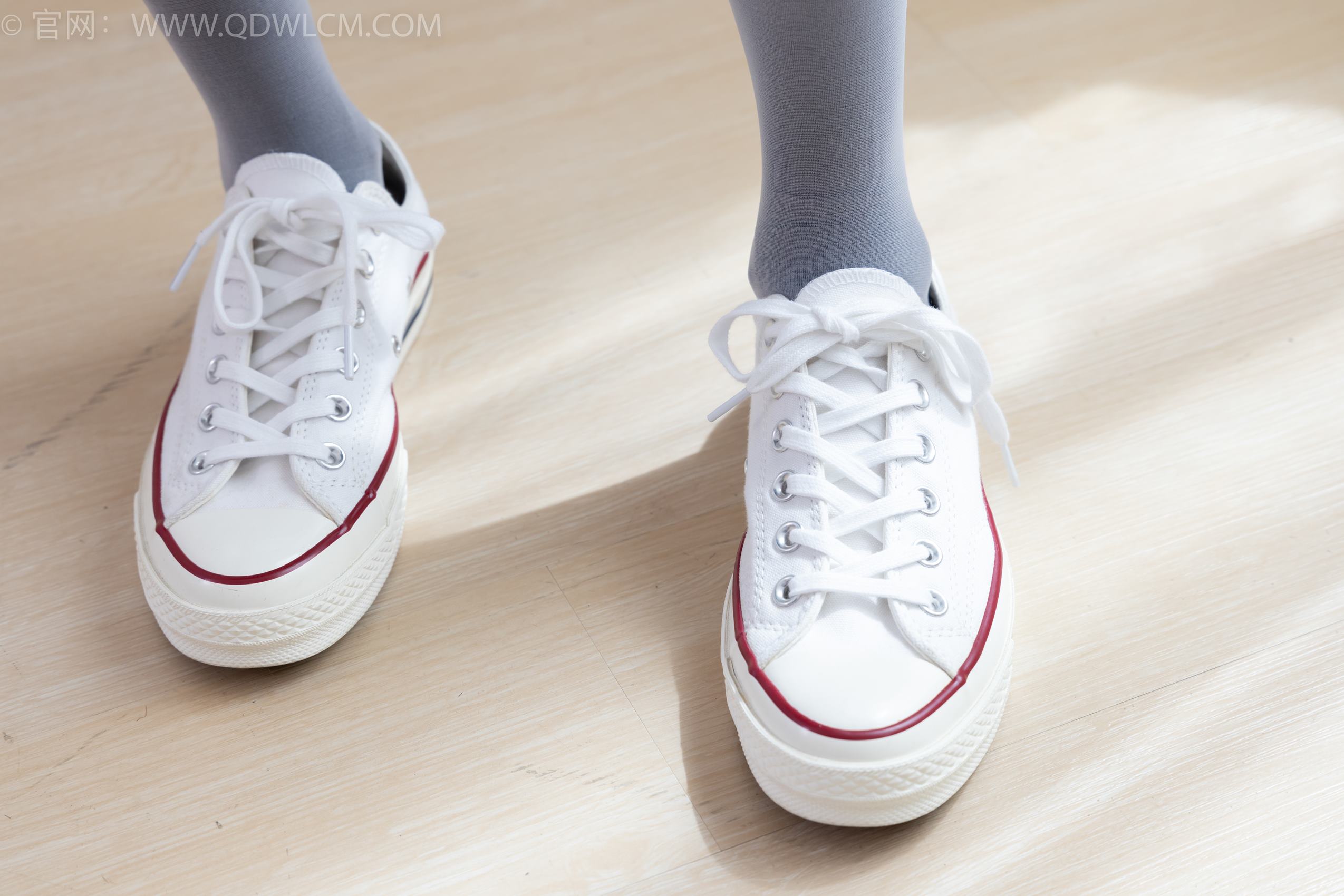 图片[32]-物恋传媒 NO.1953 果汁-虫儿飞[170P] – 速更版-美库