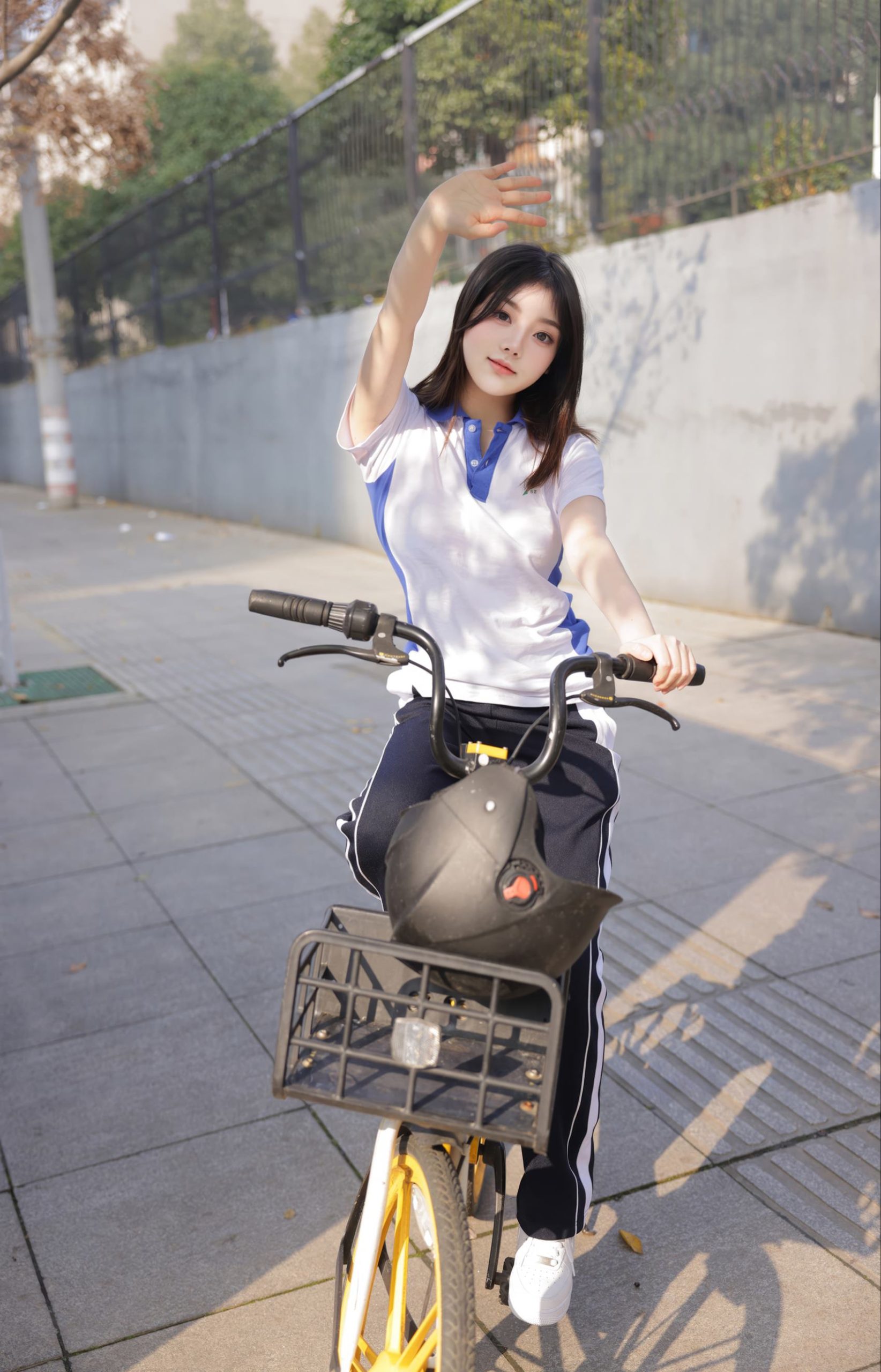 图片[26]-豆瓣酱 – 公交车写真[25P] – 速更版-美库