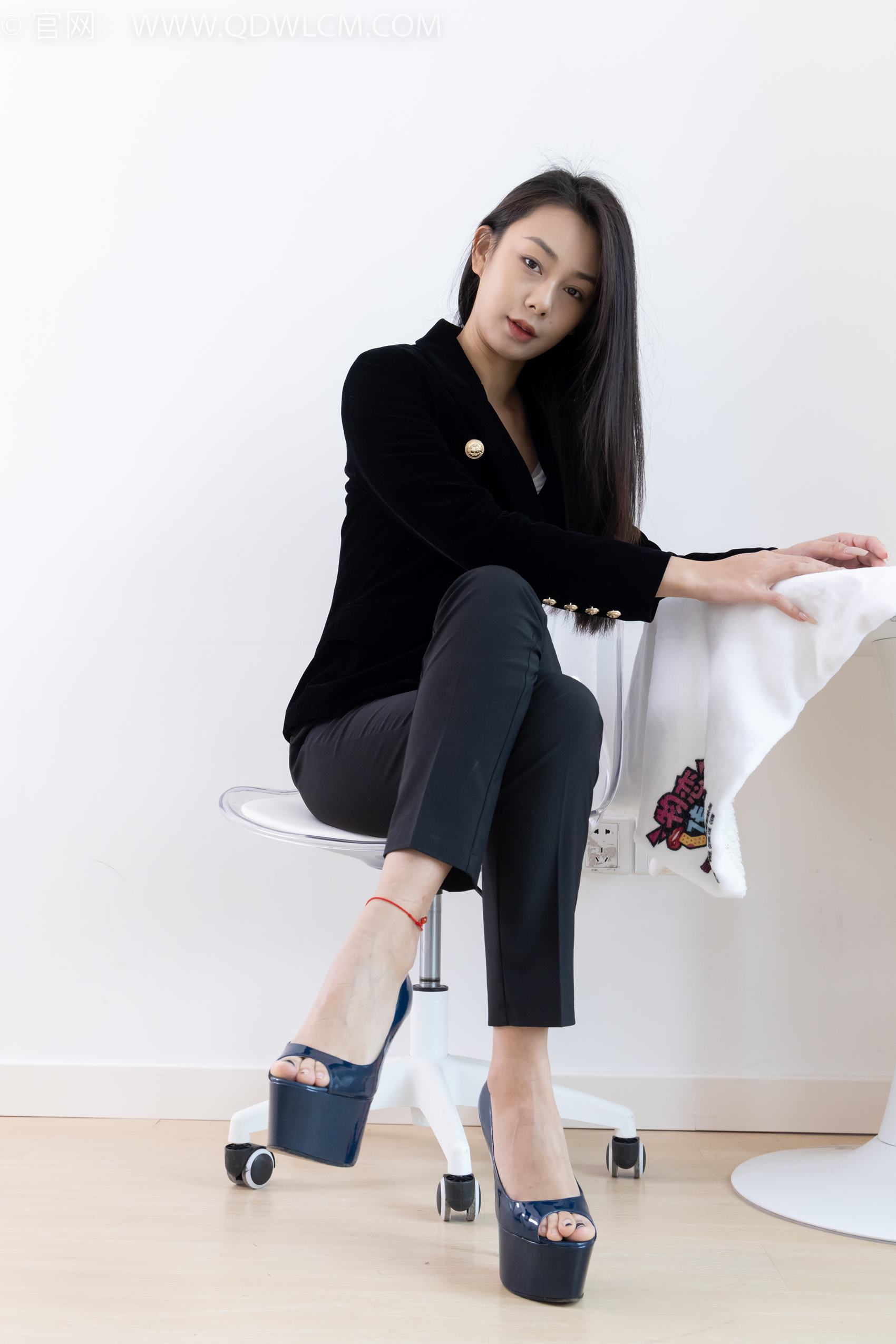 图片[11]-物恋传媒 NO.1954 岚岚-悲伤情歌[170P] – 速更版-美库