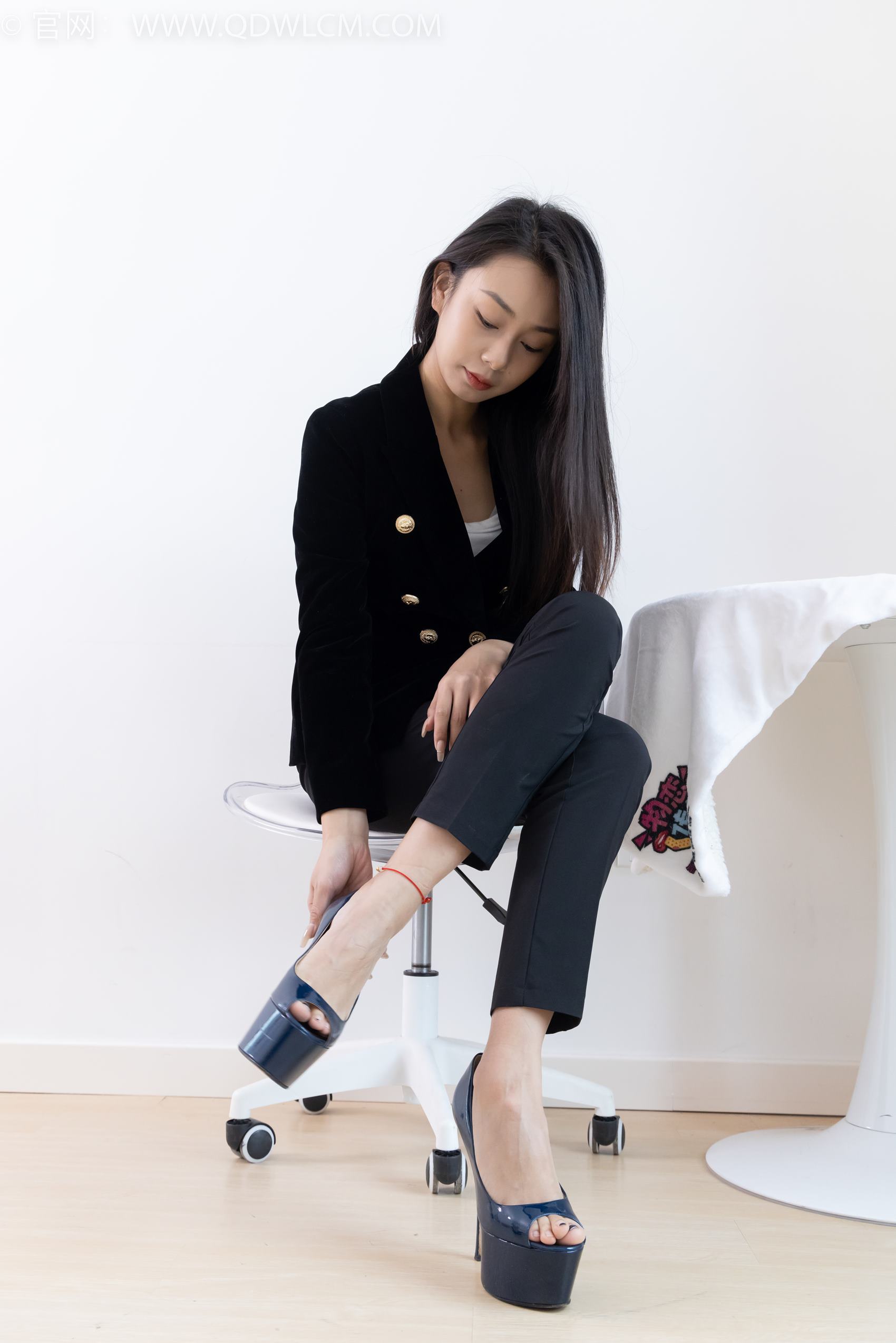 图片[18]-物恋传媒 NO.1954 岚岚-悲伤情歌[170P] – 速更版-美库