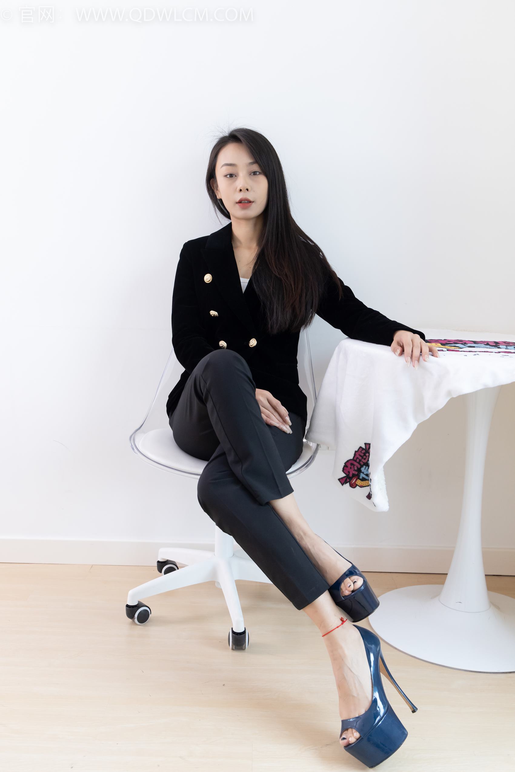 图片[25]-物恋传媒 NO.1954 岚岚-悲伤情歌[170P] – 速更版-美库