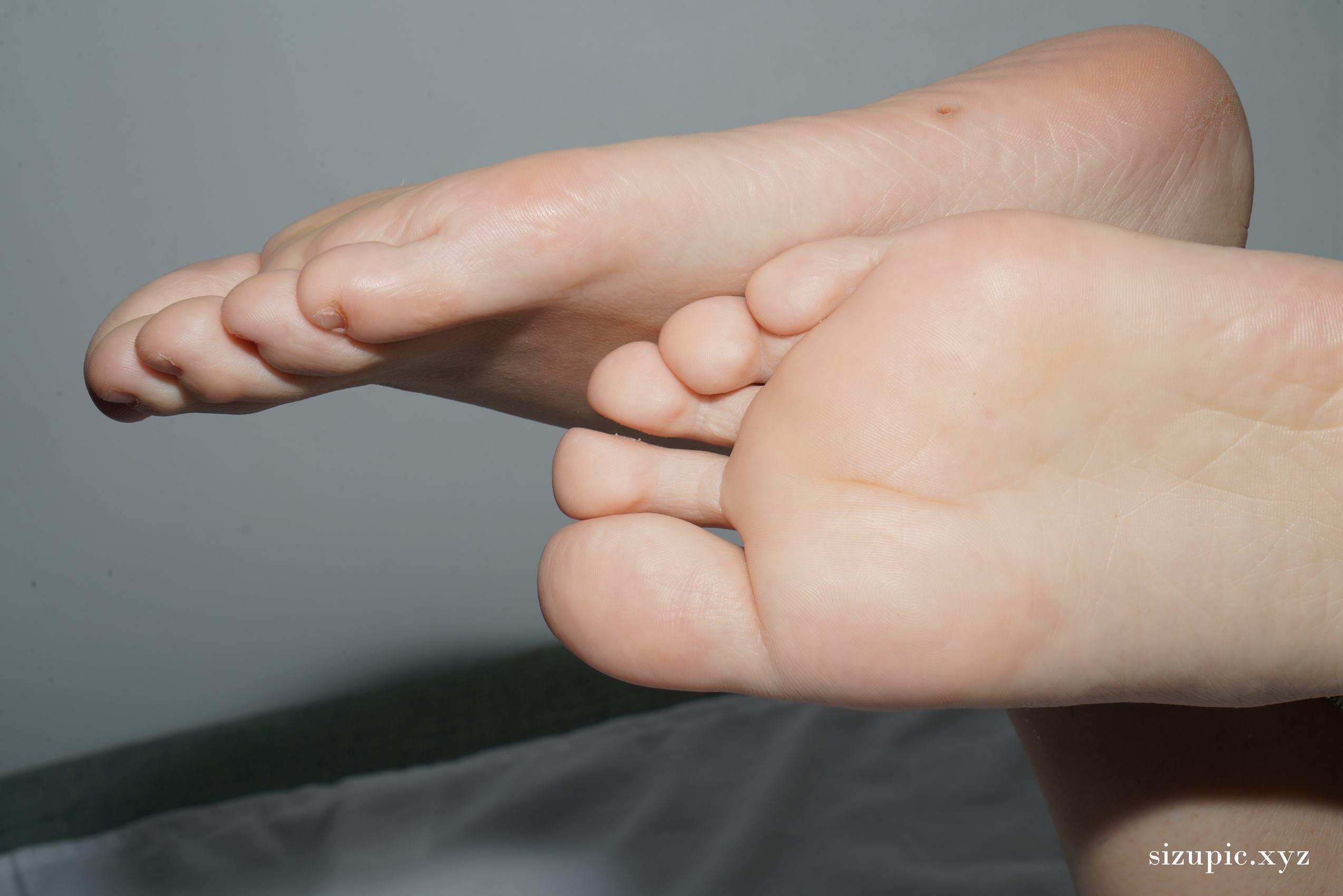 图片[24]-Pary摄影 NO.143 新模小婷的37码美脚手感非常不错[101P] – 速更版-美库