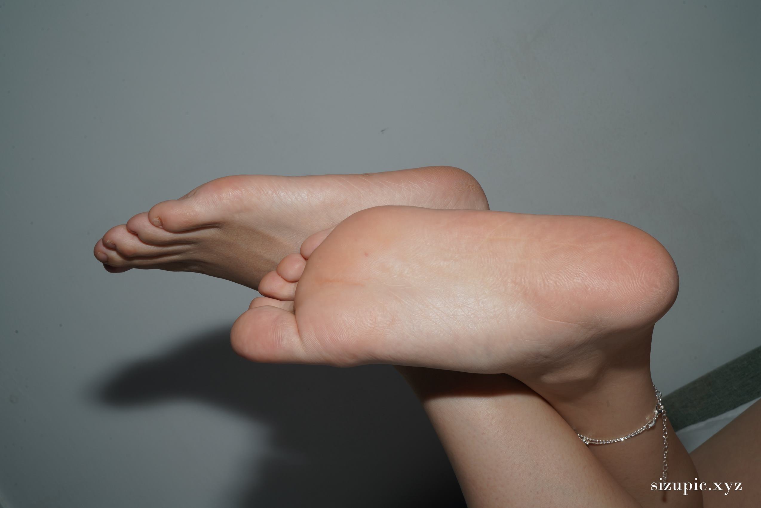 图片[32]-Pary摄影 NO.143 新模小婷的37码美脚手感非常不错[101P] – 速更版-美库