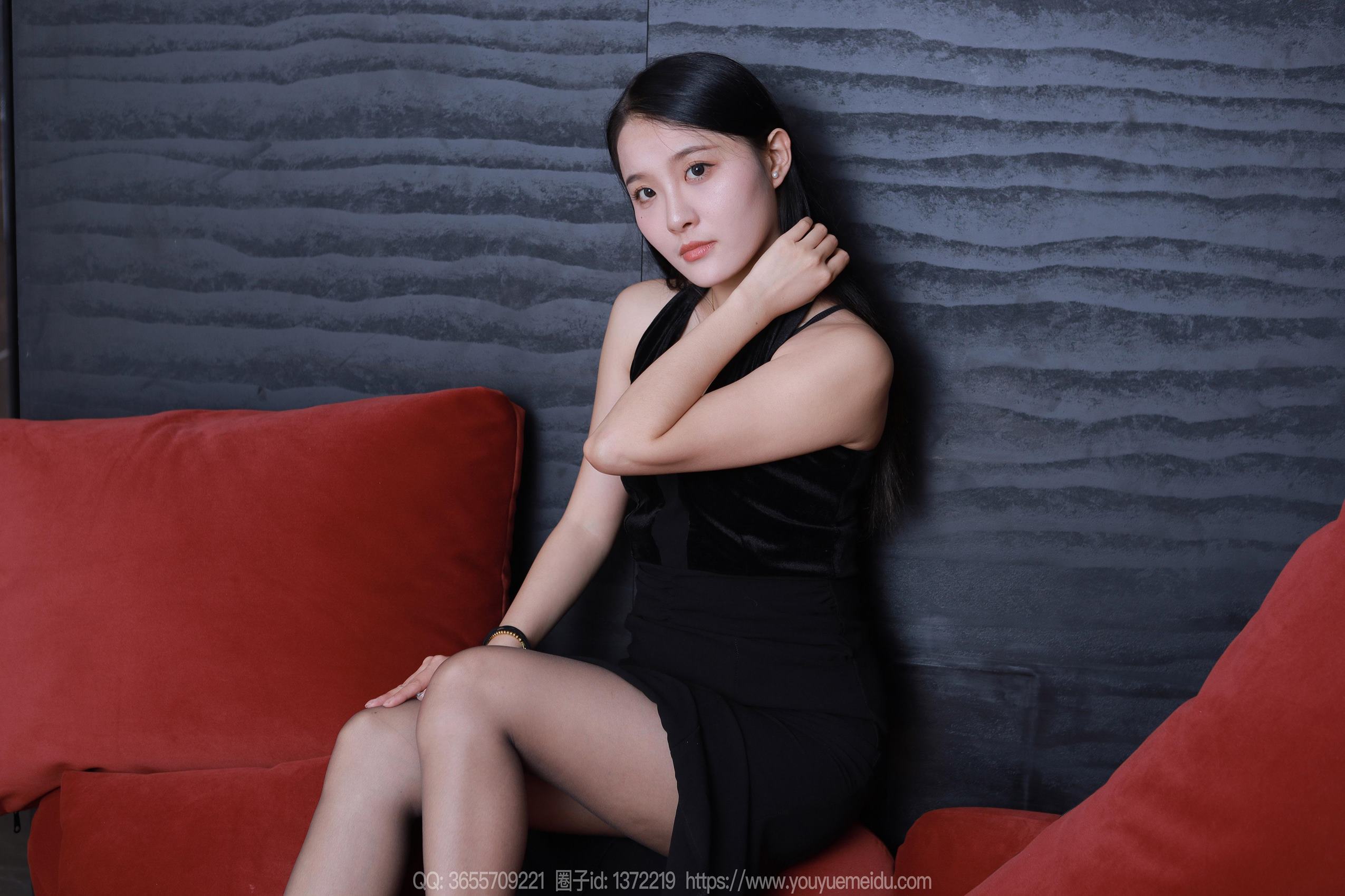 图片[35]-[IESS异思趣向] 2024.04.24 丝享家1724：婉萍《黑色包裙》[86P] – 速更版-美库