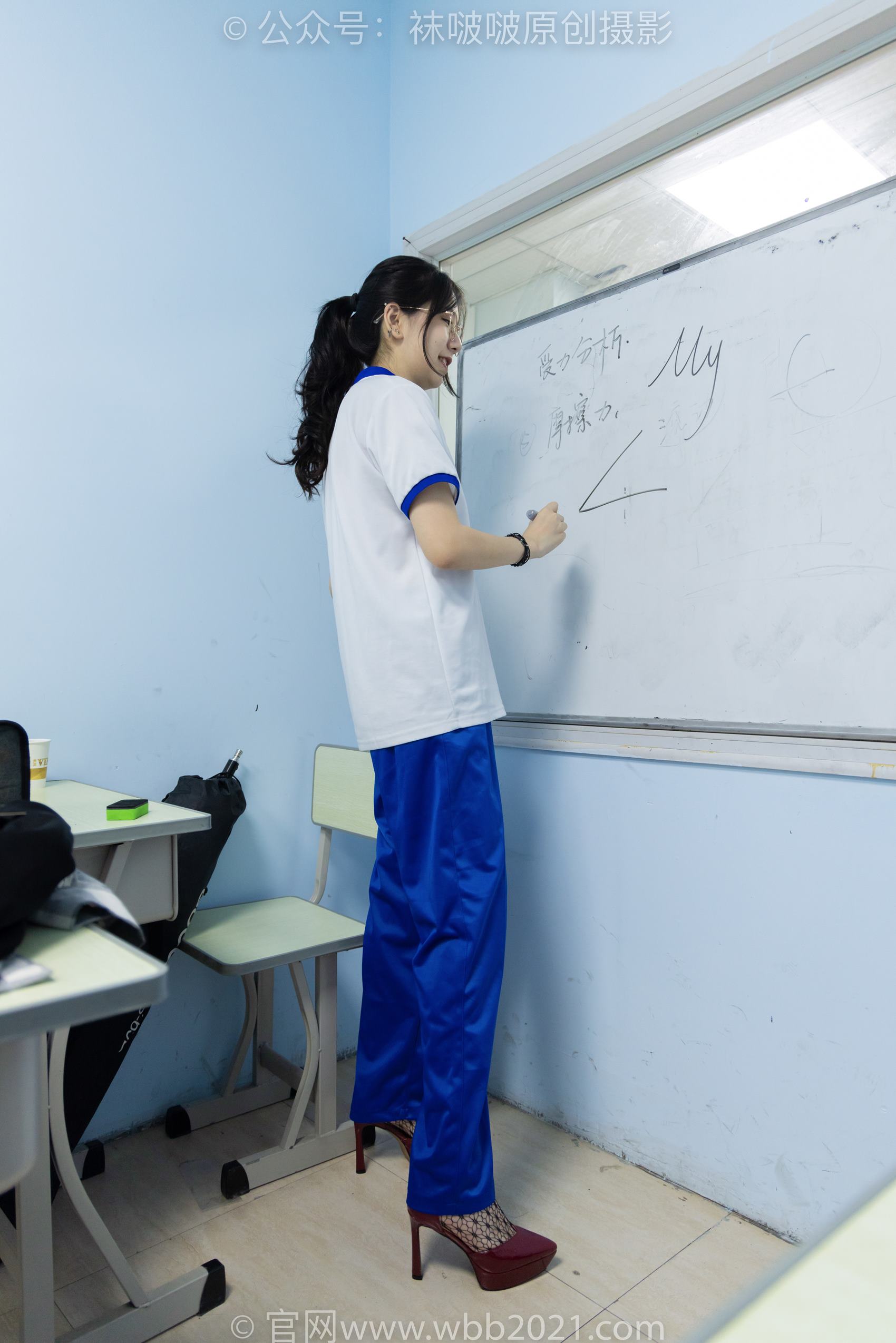 图片[17]-[BoBoSocks袜啵啵]NO.375 小甜豆-高跟鞋、黑色蕾丝网袜、校服裤里丝[159P] – 速更版-美库