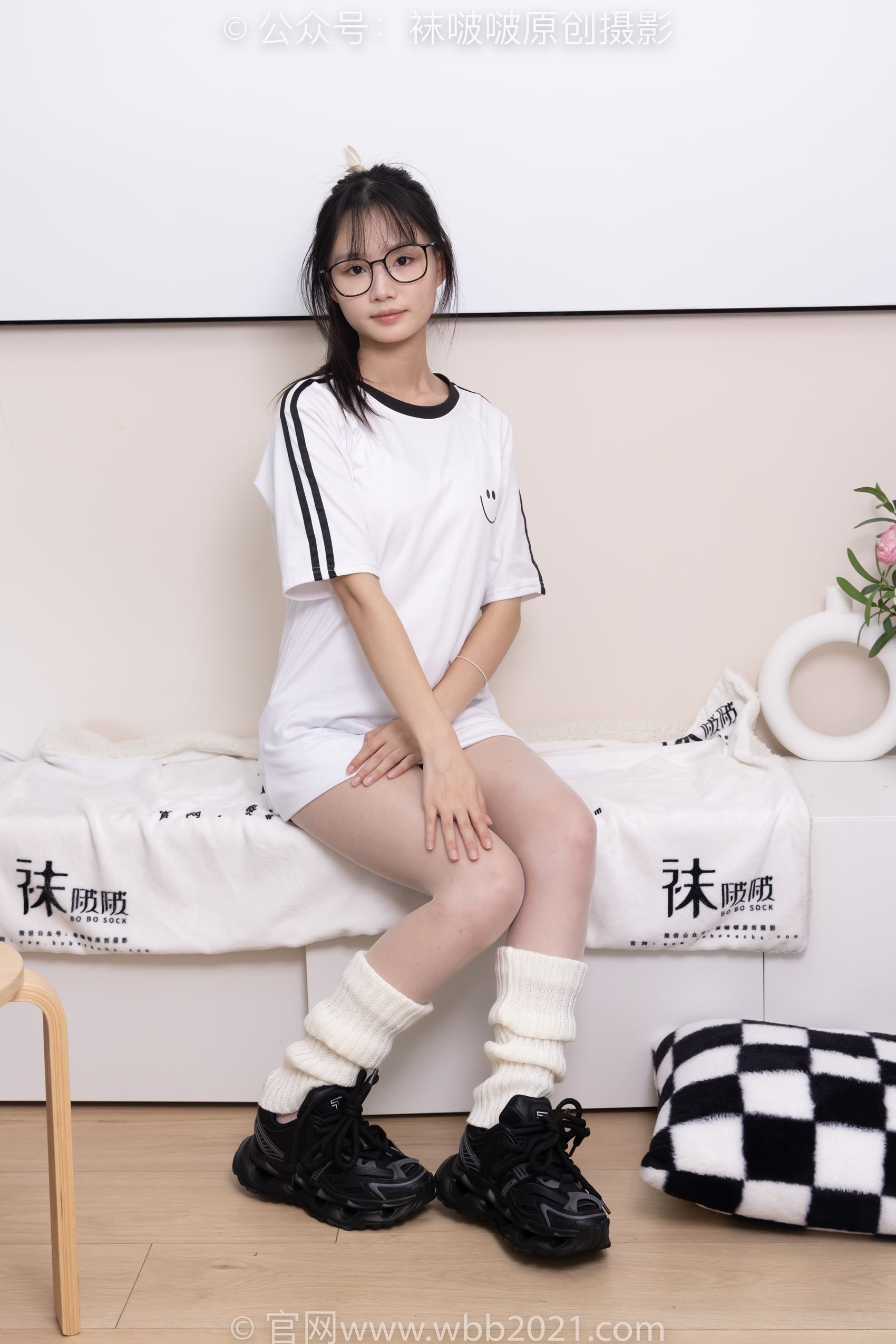 图片[14]-[BoBoSocks袜啵啵]NO.376 甜甜圈-运动鞋、堆堆袜套、白丝[150P] – 速更版-美库
