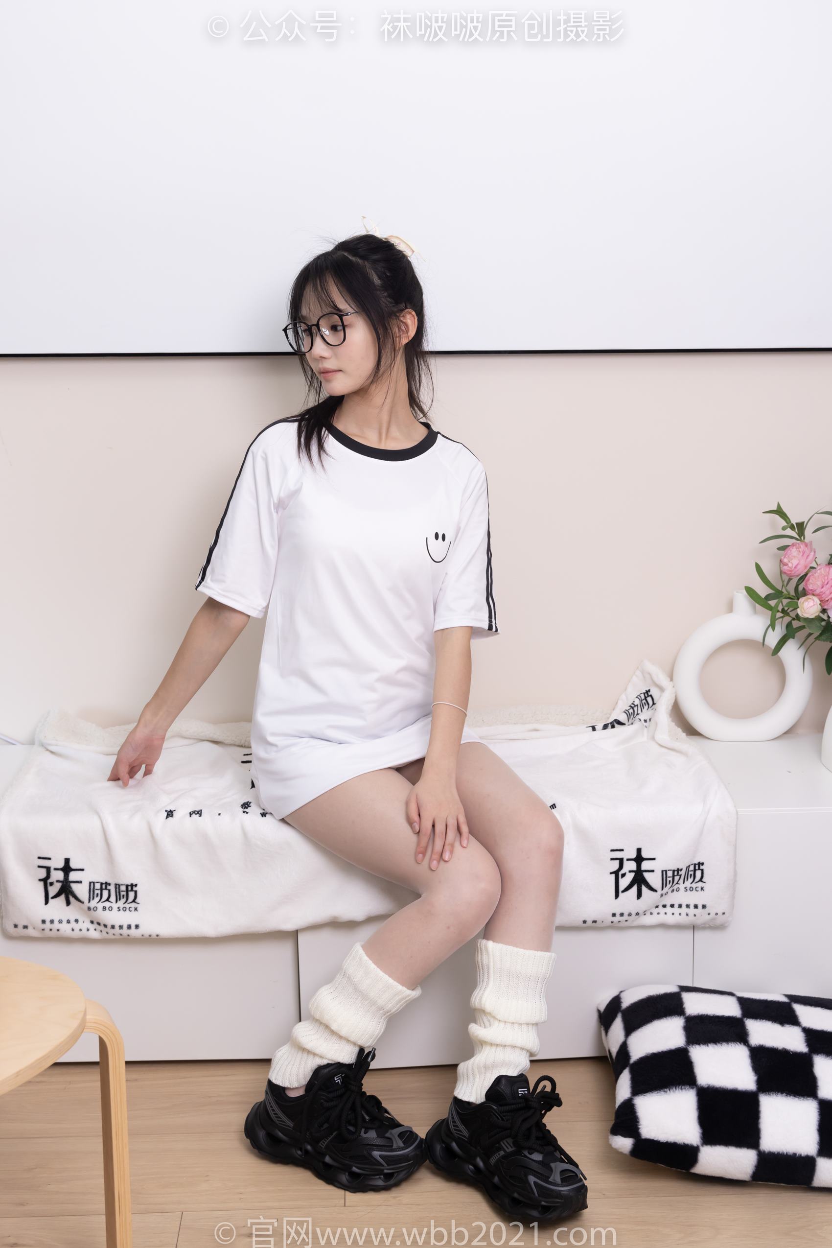 图片[17]-[BoBoSocks袜啵啵]NO.376 甜甜圈-运动鞋、堆堆袜套、白丝[150P] – 速更版-美库