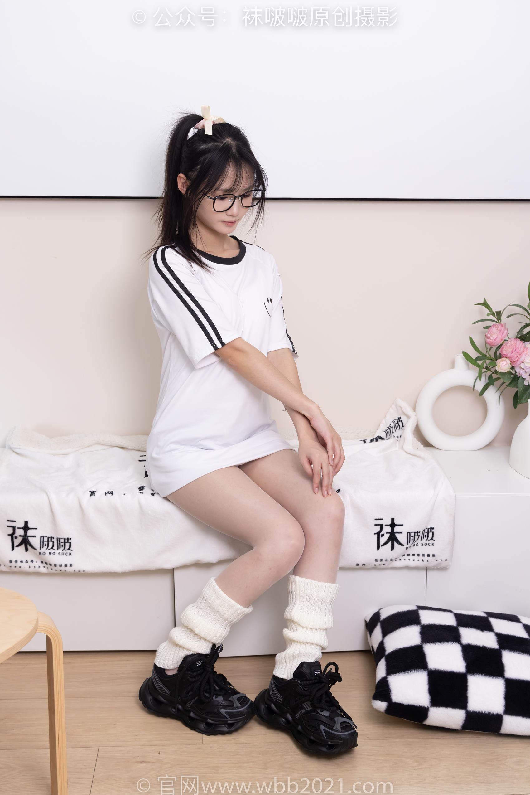 图片[18]-[BoBoSocks袜啵啵]NO.376 甜甜圈-运动鞋、堆堆袜套、白丝[150P] – 速更版-美库