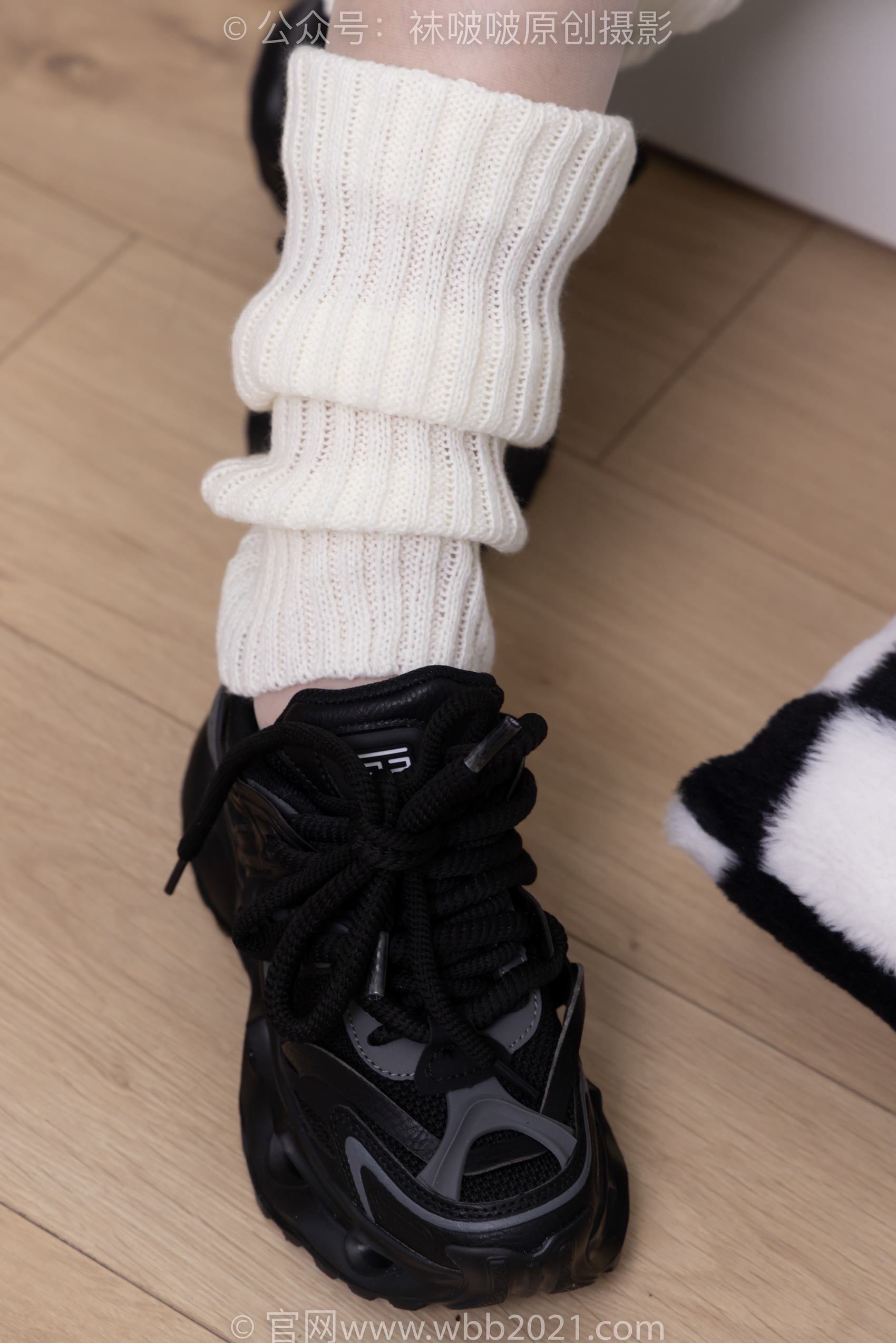 图片[22]-[BoBoSocks袜啵啵]NO.376 甜甜圈-运动鞋、堆堆袜套、白丝[150P] – 速更版-美库