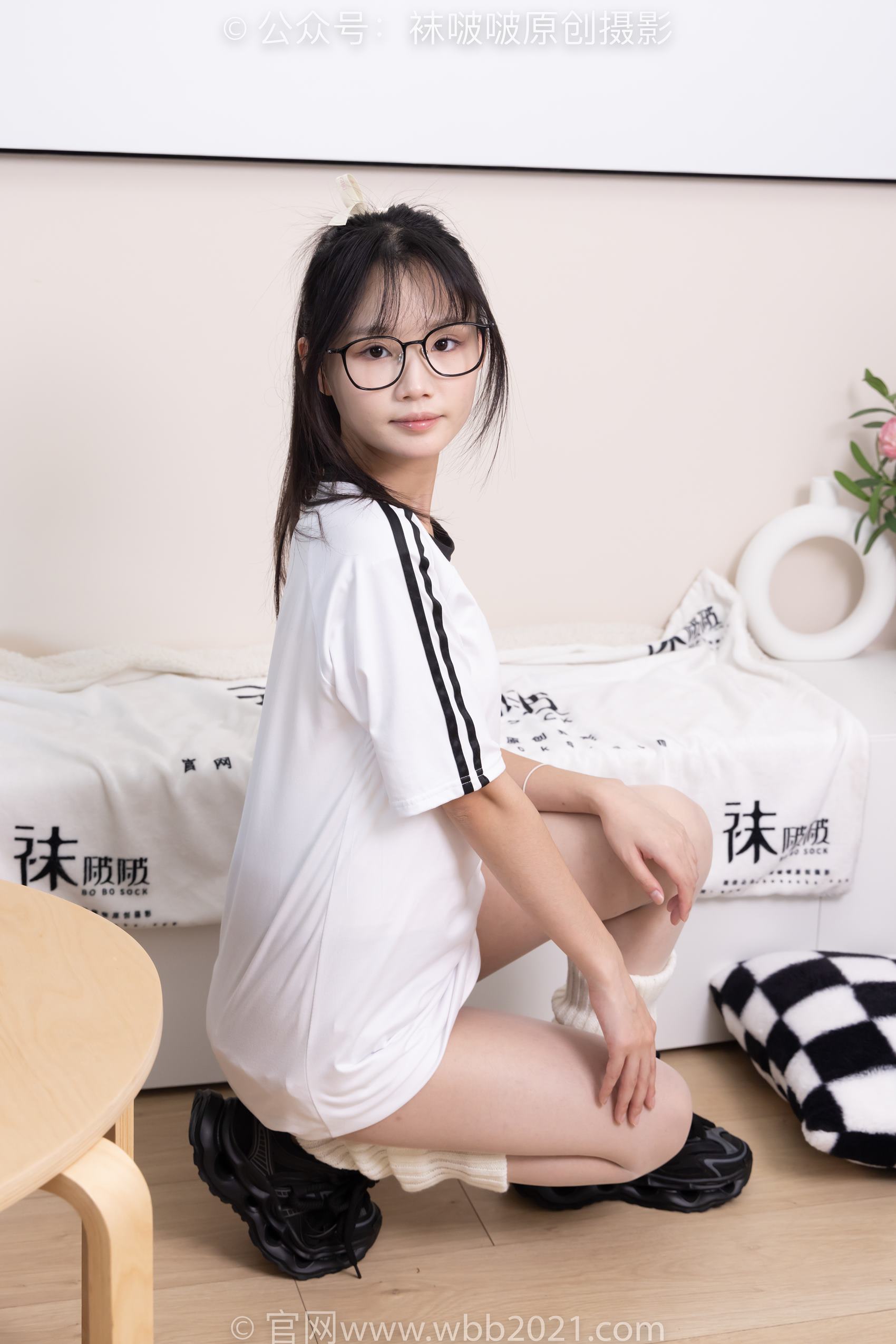 图片[31]-[BoBoSocks袜啵啵]NO.376 甜甜圈-运动鞋、堆堆袜套、白丝[150P] – 速更版-美库