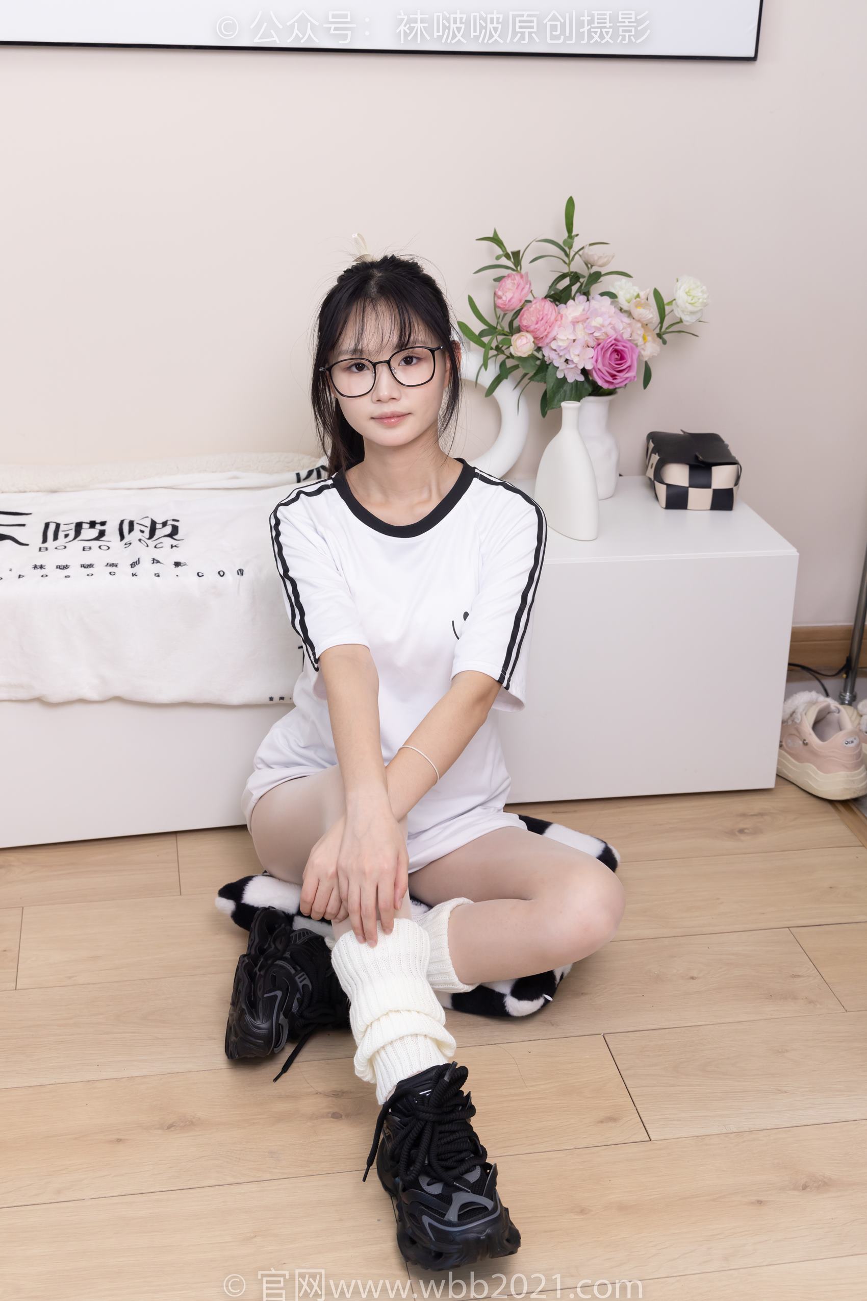 图片[43]-[BoBoSocks袜啵啵]NO.376 甜甜圈-运动鞋、堆堆袜套、白丝[150P] – 速更版-美库
