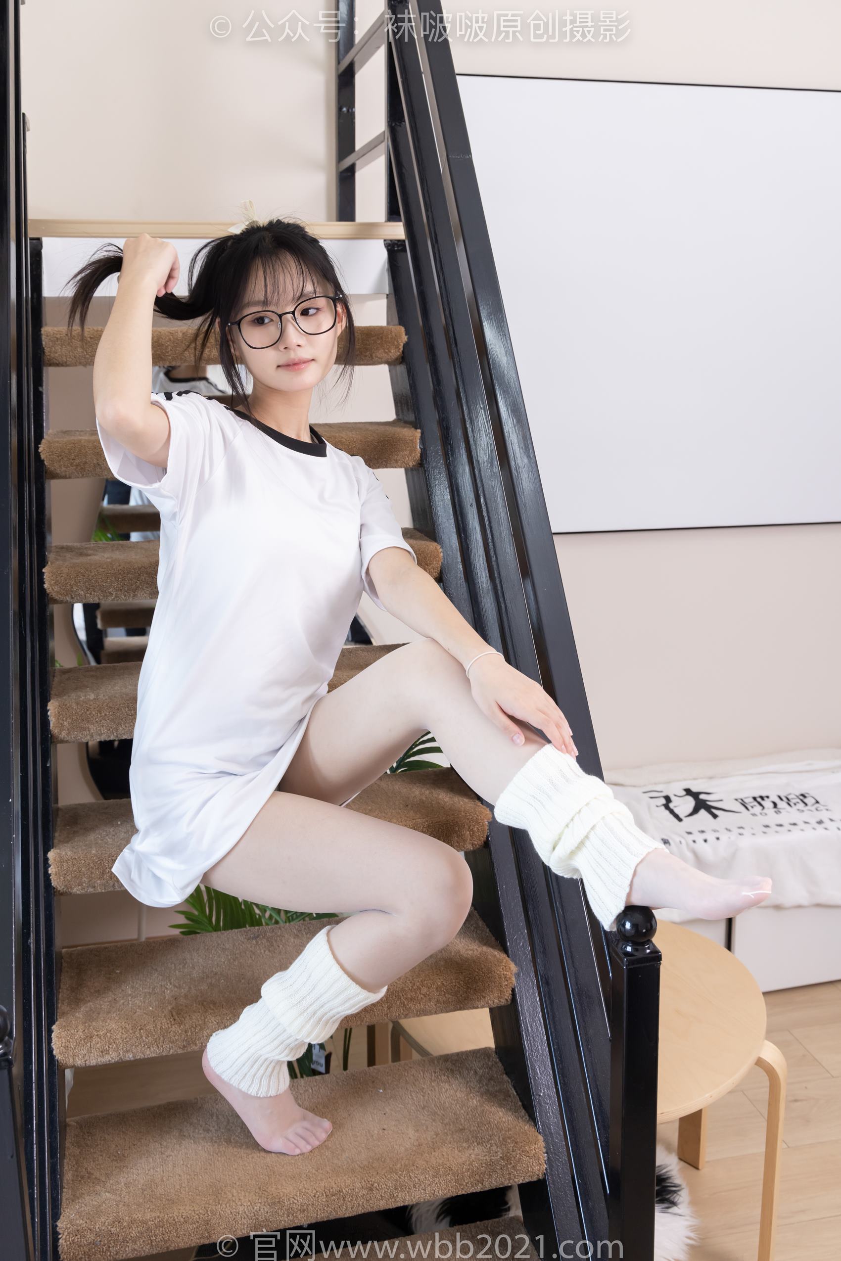 图片[86]-[BoBoSocks袜啵啵]NO.376 甜甜圈-运动鞋、堆堆袜套、白丝[150P] – 速更版-美库