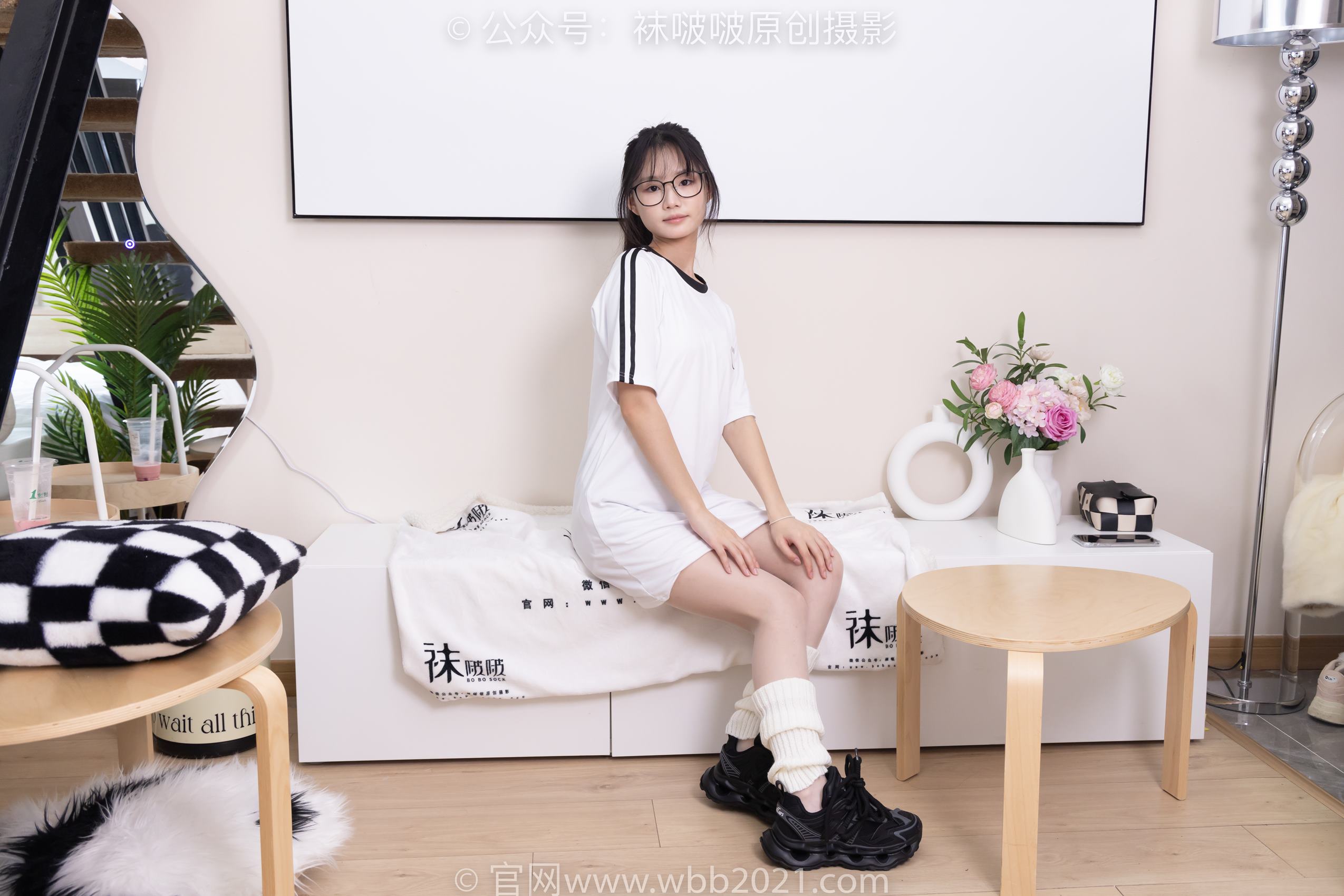 图片[146]-[BoBoSocks袜啵啵]NO.376 甜甜圈-运动鞋、堆堆袜套、白丝[150P] – 速更版-美库