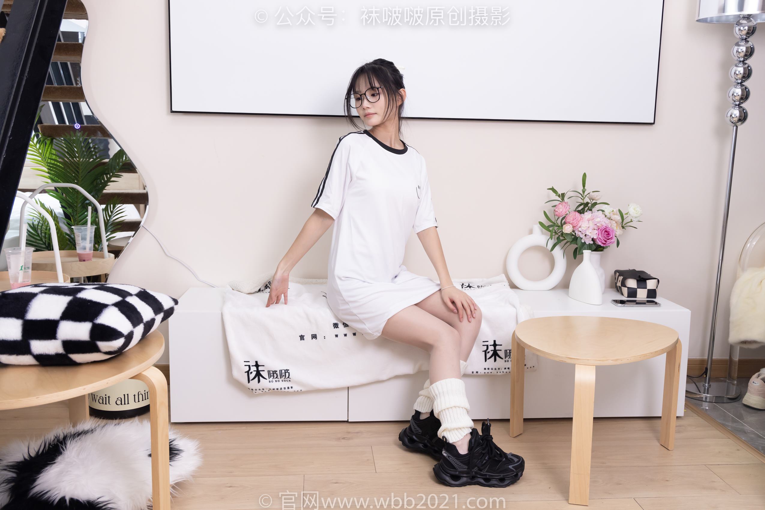 图片[148]-[BoBoSocks袜啵啵]NO.376 甜甜圈-运动鞋、堆堆袜套、白丝[150P] – 速更版-美库