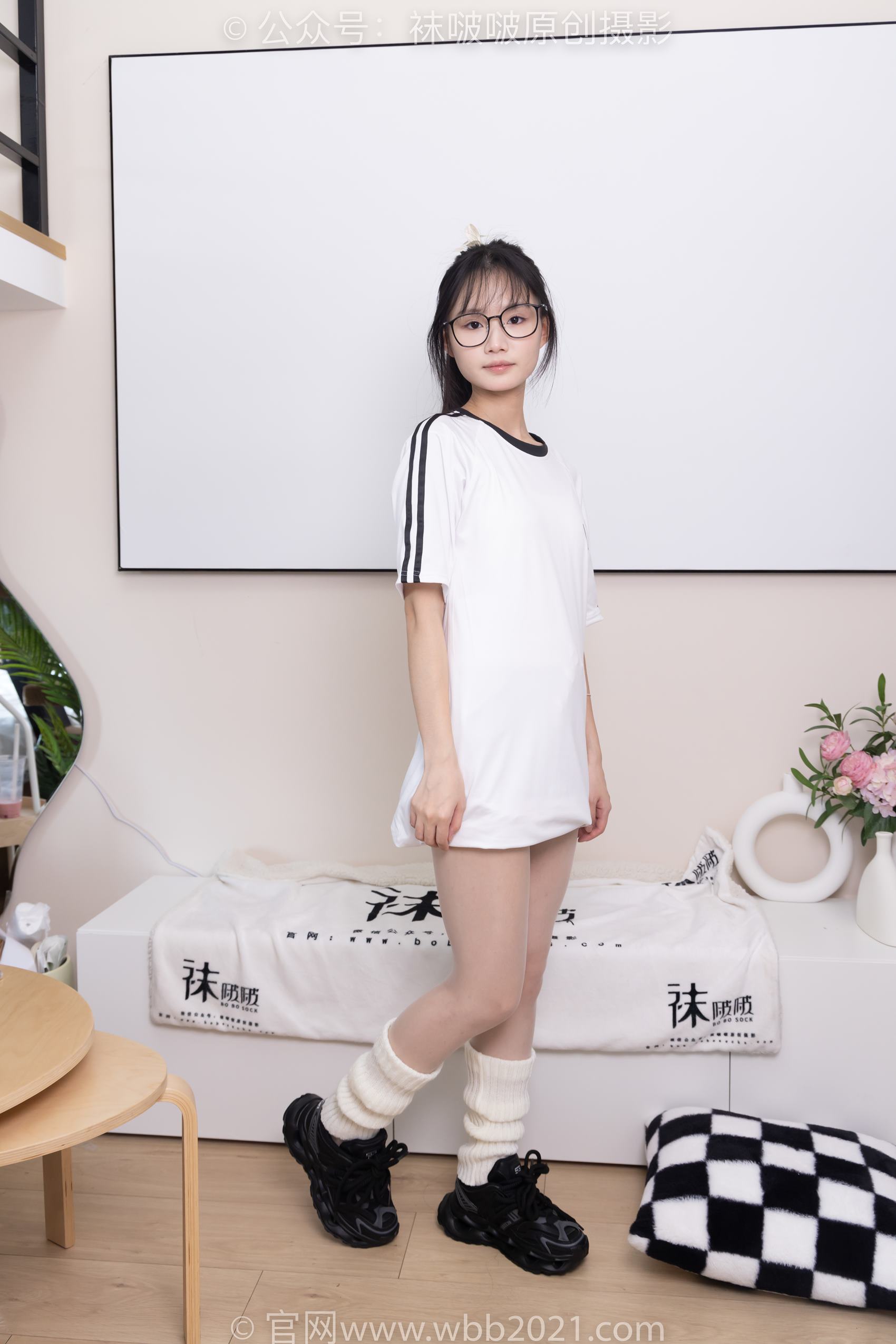 图片[151]-[BoBoSocks袜啵啵]NO.376 甜甜圈-运动鞋、堆堆袜套、白丝[150P] – 速更版-美库