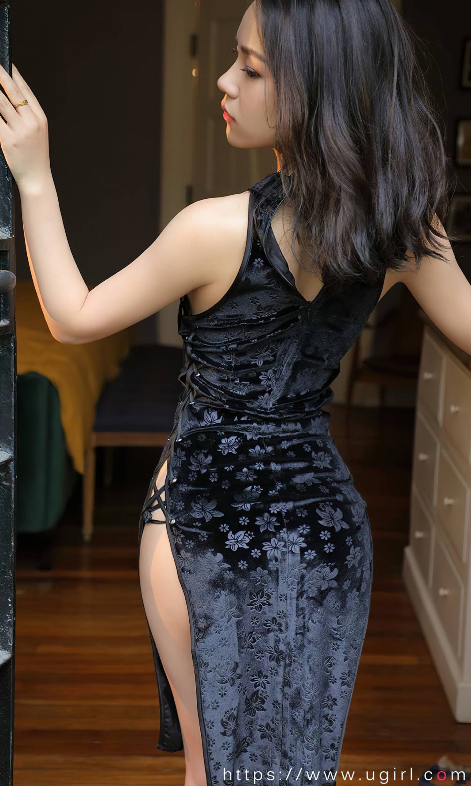 图片[18]-[爱尤物]2024 NO.2852 如烟如影 白衣校花[35P] – 速更版-美库