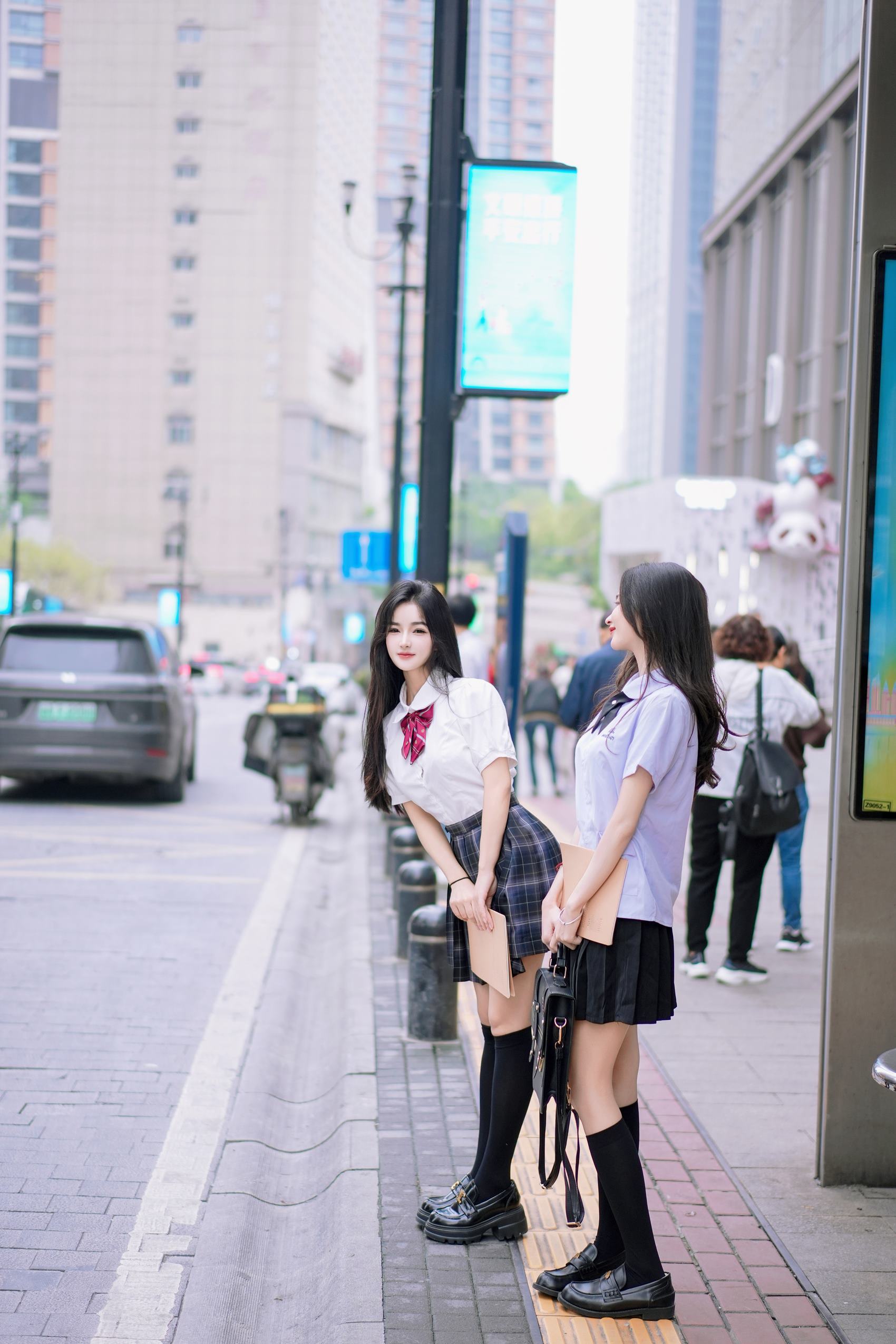 图片[17]-秀人名模鱼子酱Fish+谭小灵 – 《双人JK》[24P] – 速更版-美库