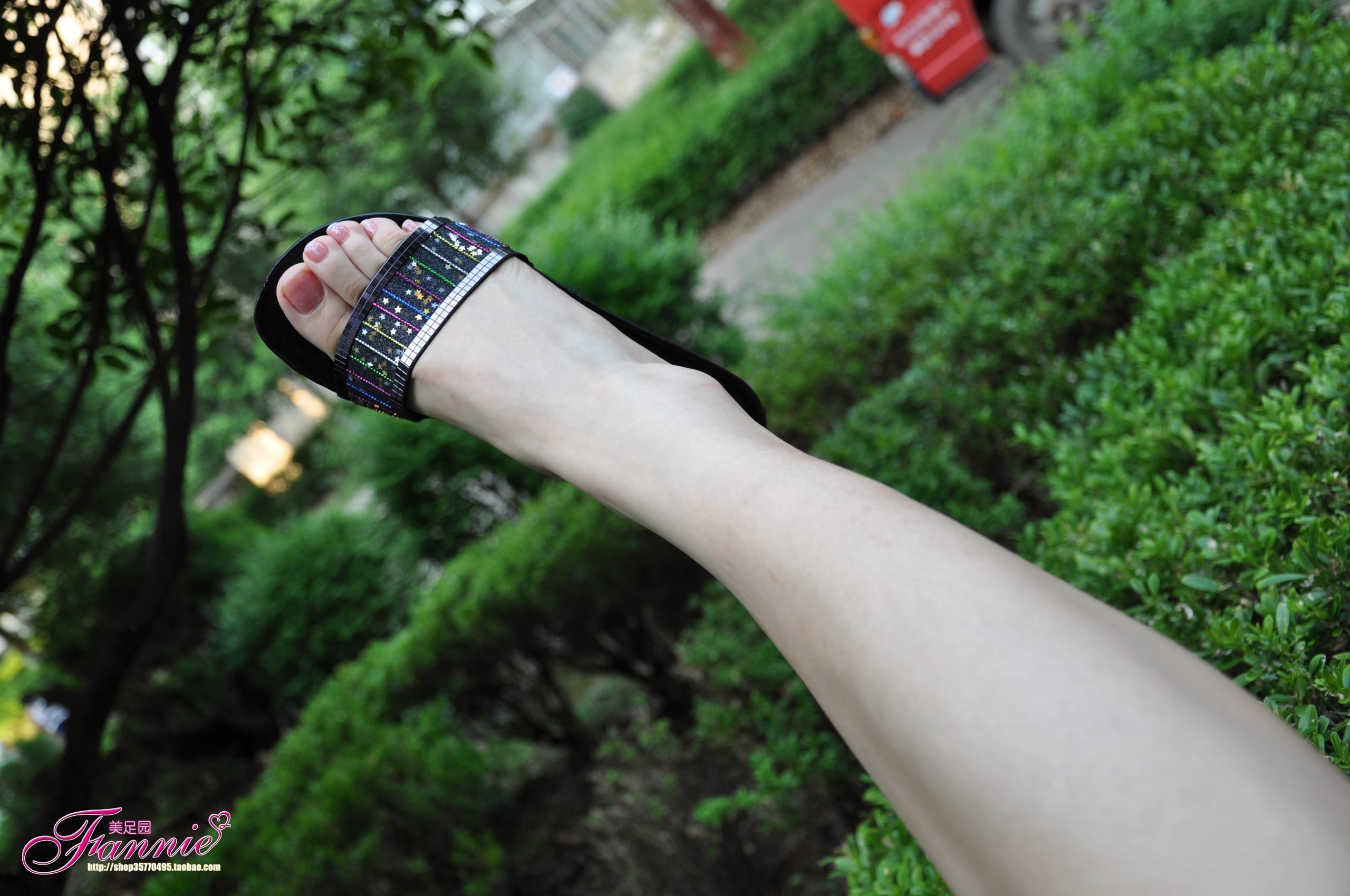 图片[19]-Fannie芬妮每足园 No.504 夏日足下 清爽靓丽 黑色拖鞋1[43P] – 速更版-美库