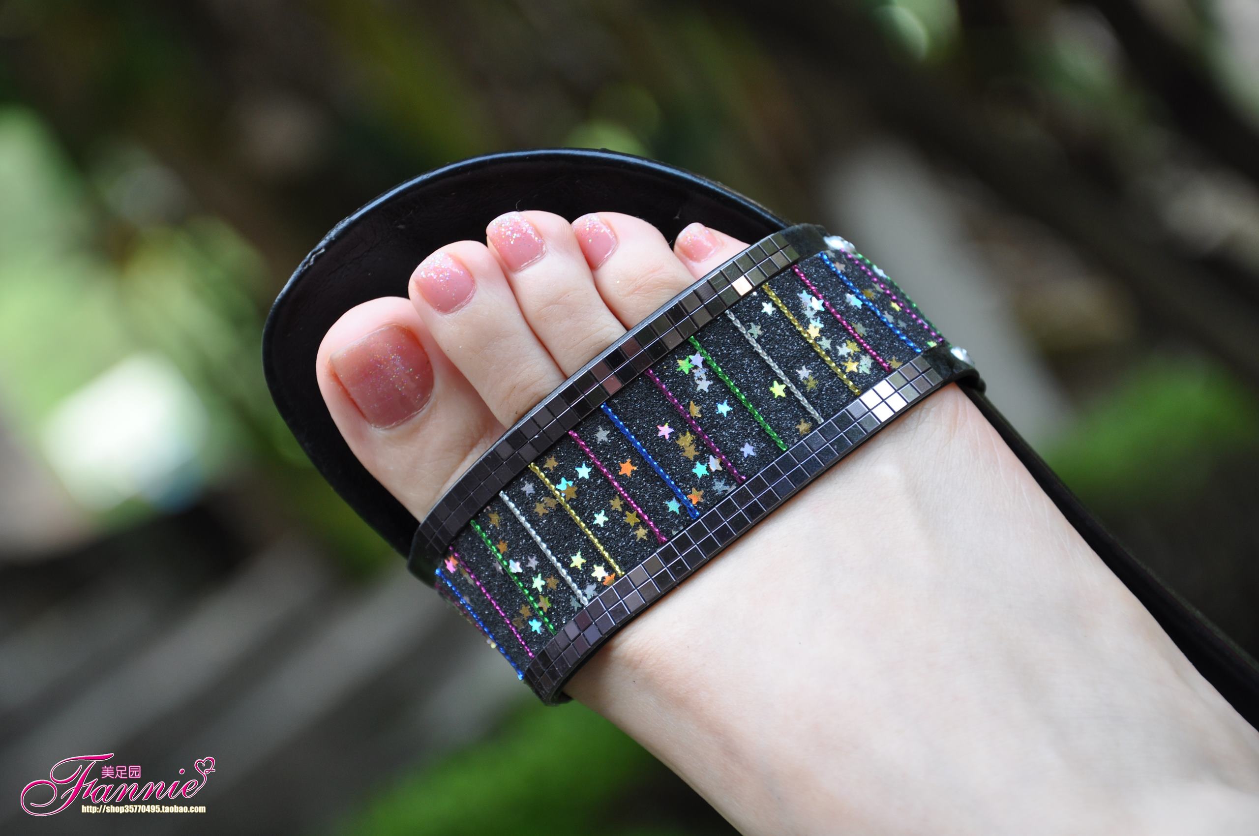 图片[32]-Fannie芬妮每足园 No.504 夏日足下 清爽靓丽 黑色拖鞋1[43P] – 速更版-美库