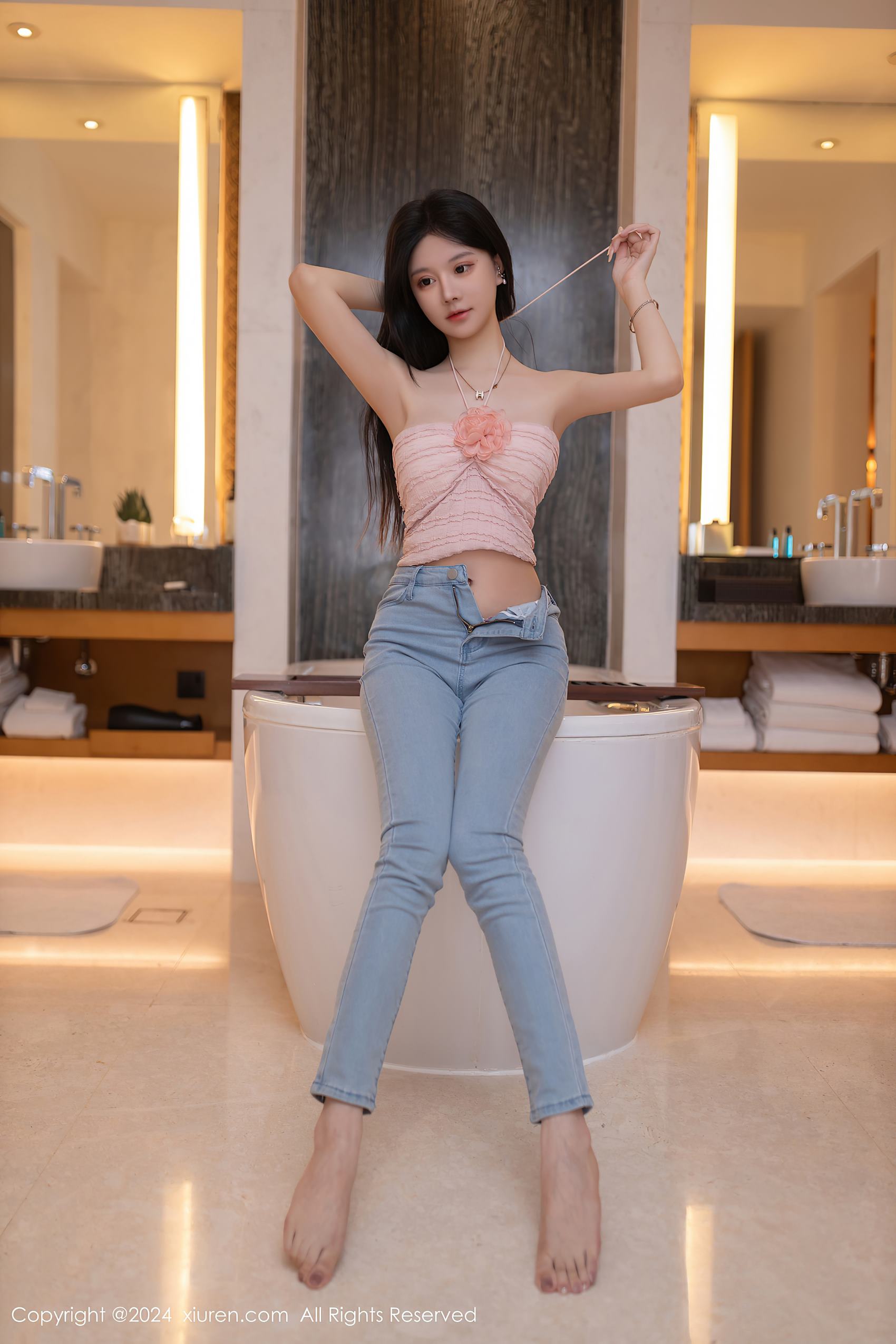 图片[18]-[Xiuren秀人网]2024.06.07 NO.8672 幼幼[32+1P] – 速更版-美库