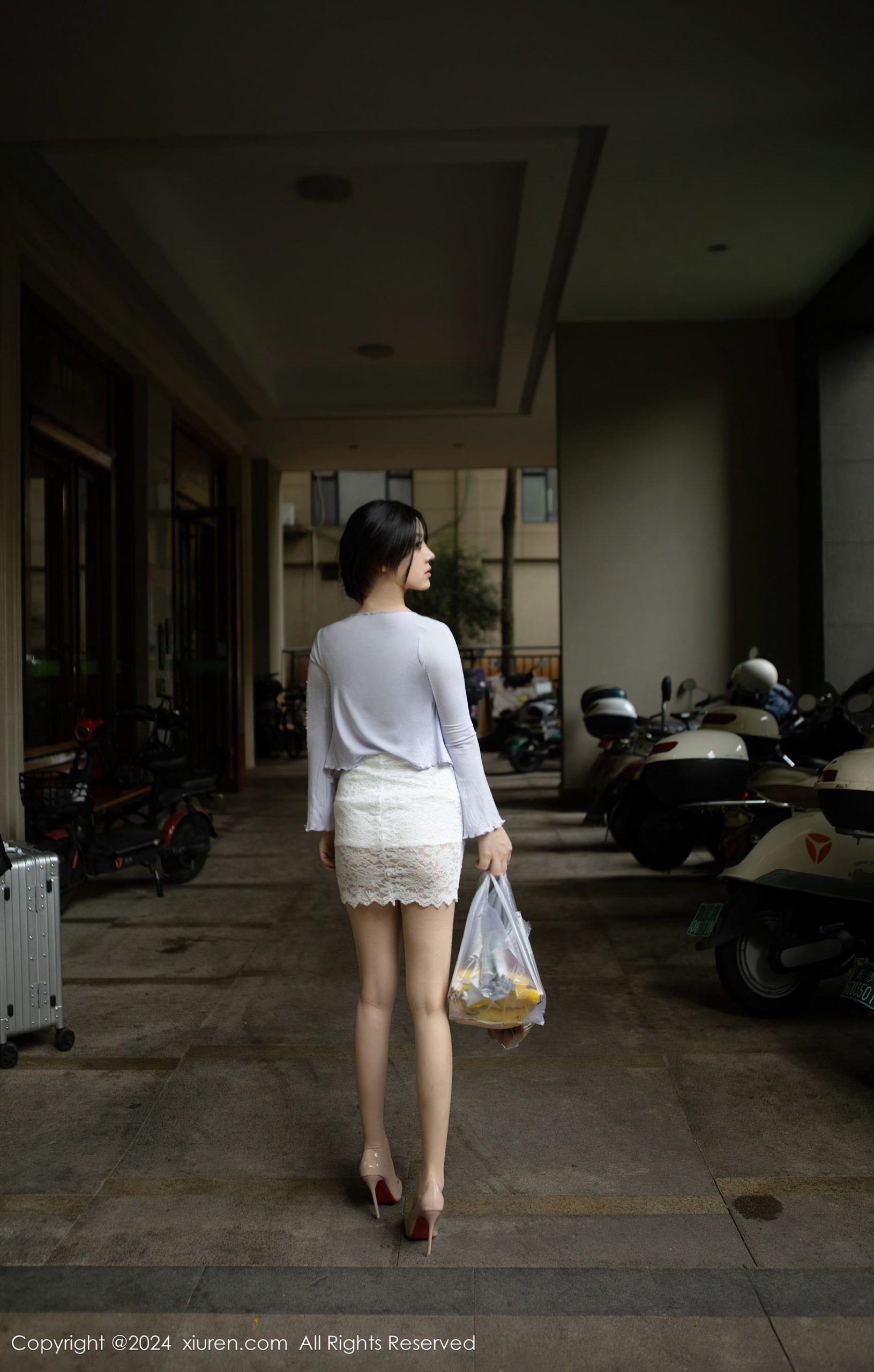 图片[14]-[Xiuren秀人网]2024.06.07 NO.8677 豆瓣酱[32+1P] – 速更版-美库