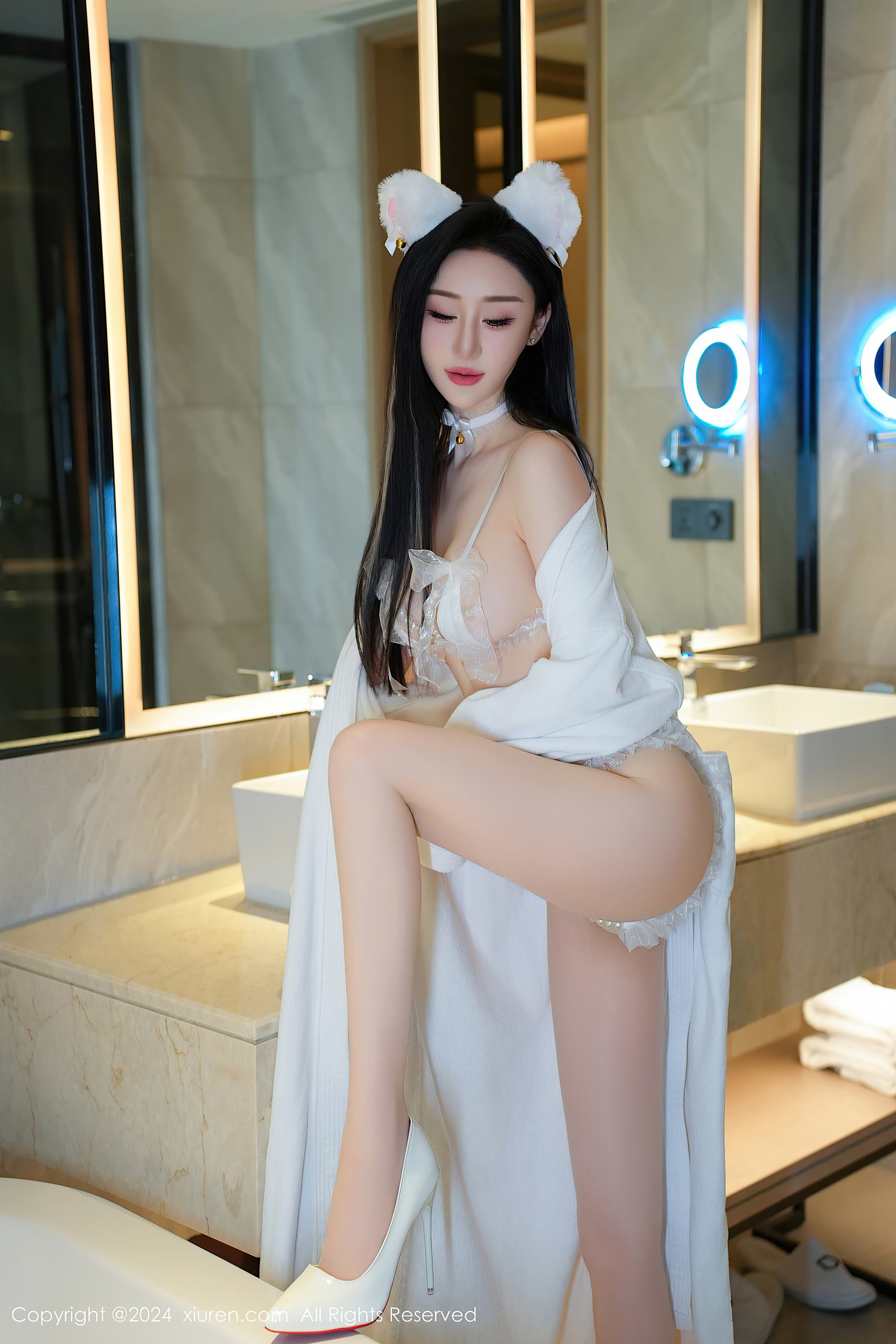 图片[10]-[Xiuren秀人网]2024.06.11 NO.8679 田兮白 猫咪 喵喵~[20+1P] – 速更版-美库