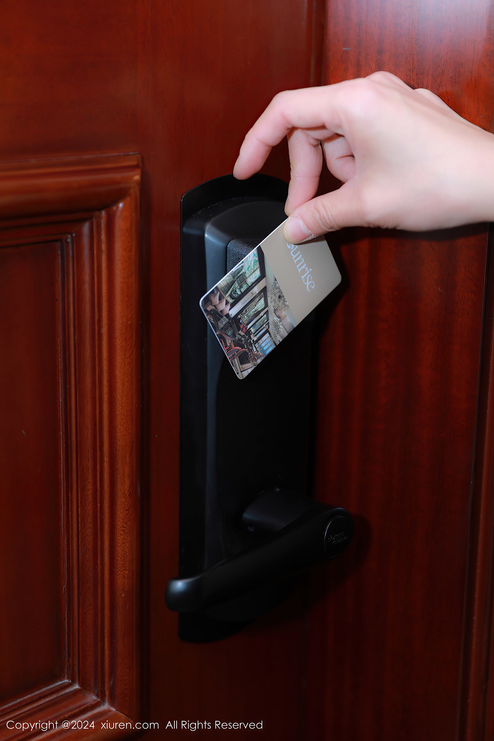 图片[25]-[Xiuren秀人网]2024.06.11 NO.8680 大美妞儿 一字高跟大长腿 [25+1P] – 速更版-美库