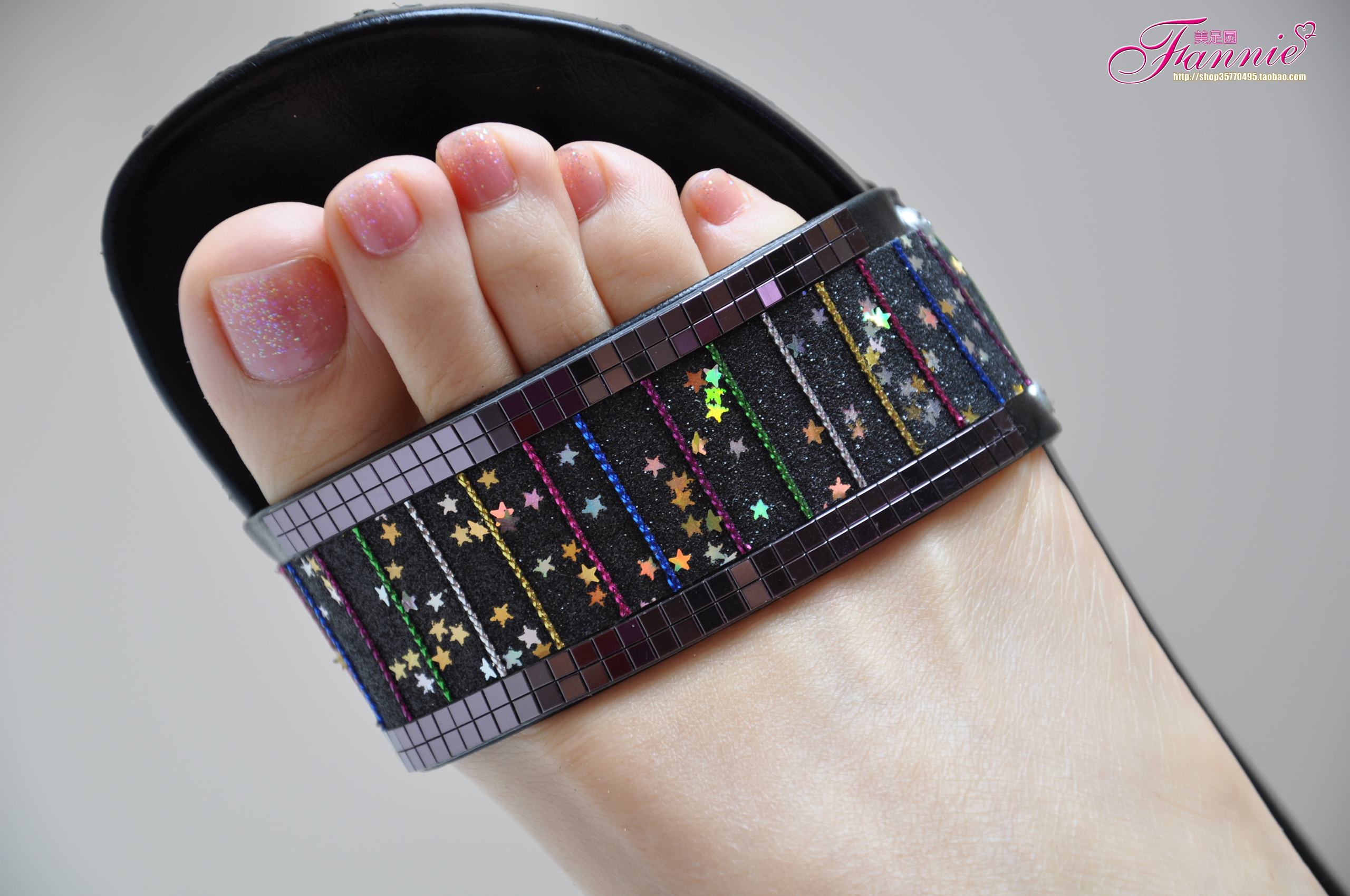 图片[32]-Fannie芬妮每足园 No.505 夏日足下 清爽靓丽 黑色拖鞋2[57P] – 速更版-美库