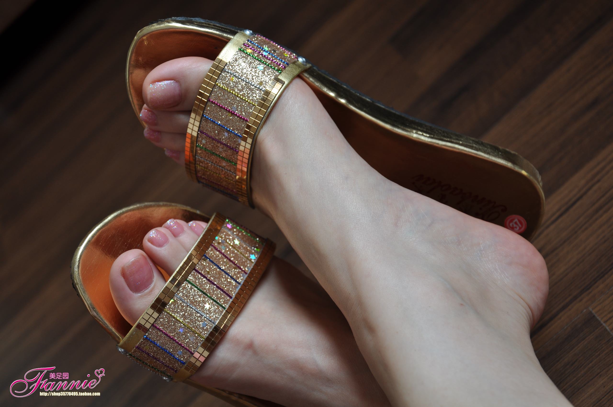 图片[35]-Fannie芬妮每足园 No.507 夏日足下 清爽靓丽 金色拖鞋[47P] – 速更版-美库