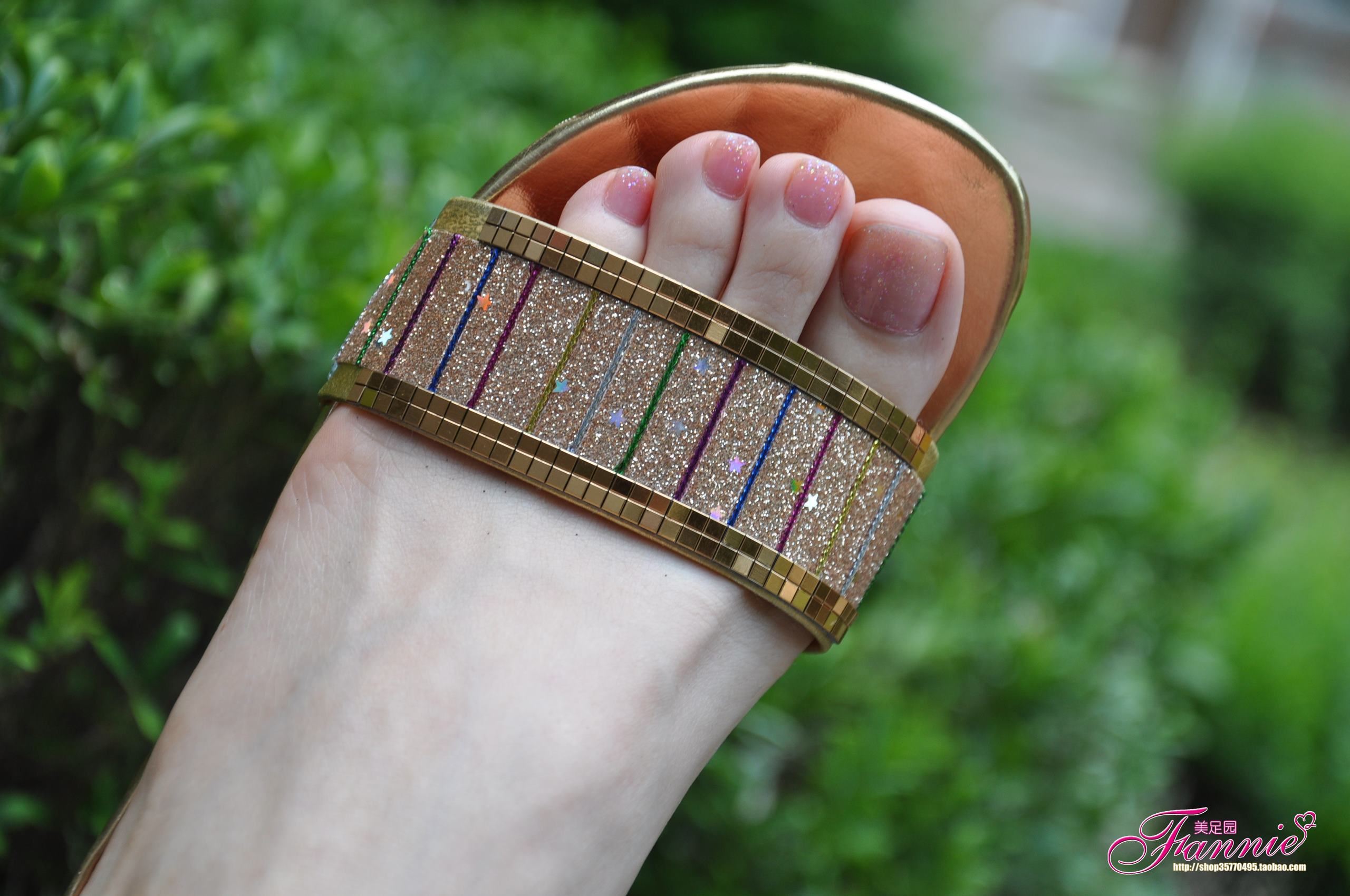 图片[40]-Fannie芬妮每足园 No.507 夏日足下 清爽靓丽 金色拖鞋[47P] – 速更版-美库