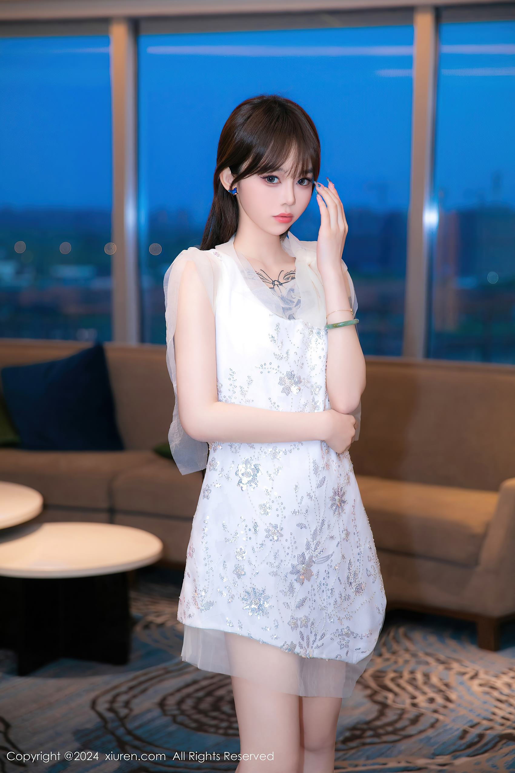 图片[13]-[Xiuren秀人网]2024.06.13 NO.8696 奶瓶. 牛奶肌肤 [27+1P] – 速更版-美库