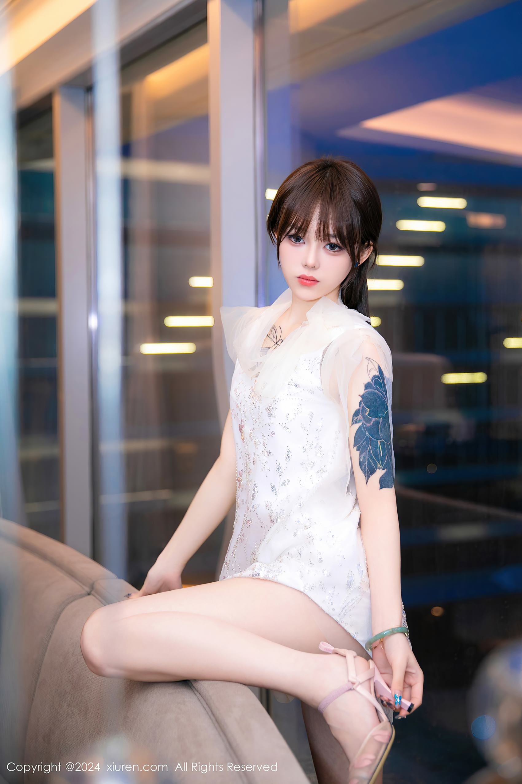 图片[17]-[Xiuren秀人网]2024.06.13 NO.8696 奶瓶. 牛奶肌肤 [27+1P] – 速更版-美库