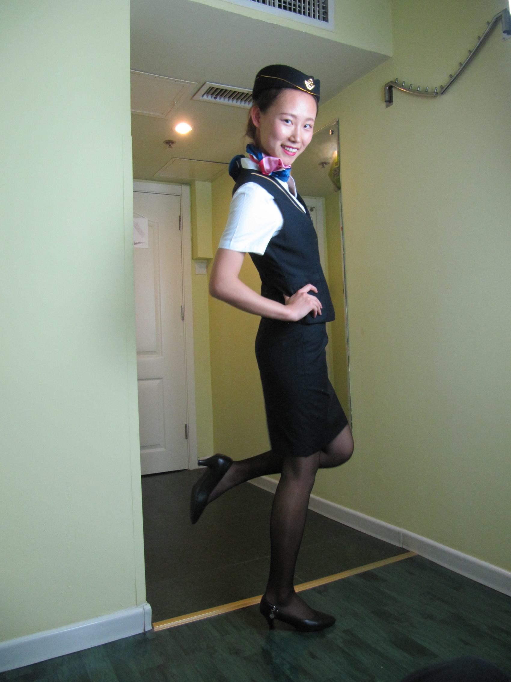 图片[22]-织梦行影@NO.037-第三十七期 学苑女生娟子 空姐黑丝（黑丝）[72P] – 速更版-美库