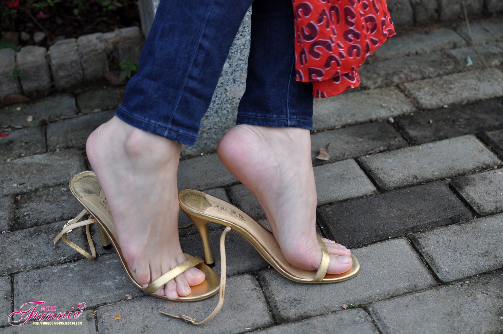 图片[11]-Fannie芬妮每足园 No.513 心绪盈秋 裸足高跟2[59P] – 速更版-美库