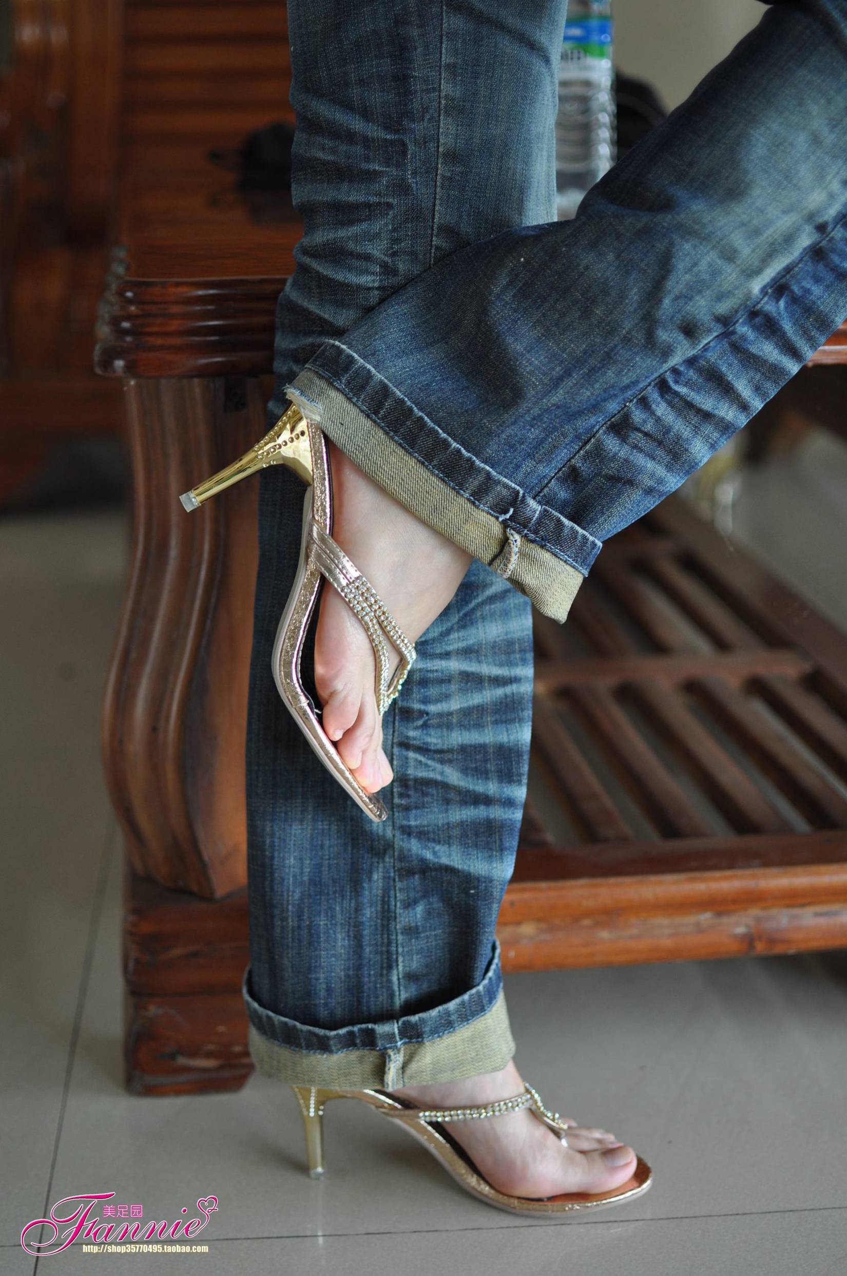 图片[40]-Fannie芬妮每足园 No.512 心绪盈秋 裸足高跟[63P] – 速更版-美库