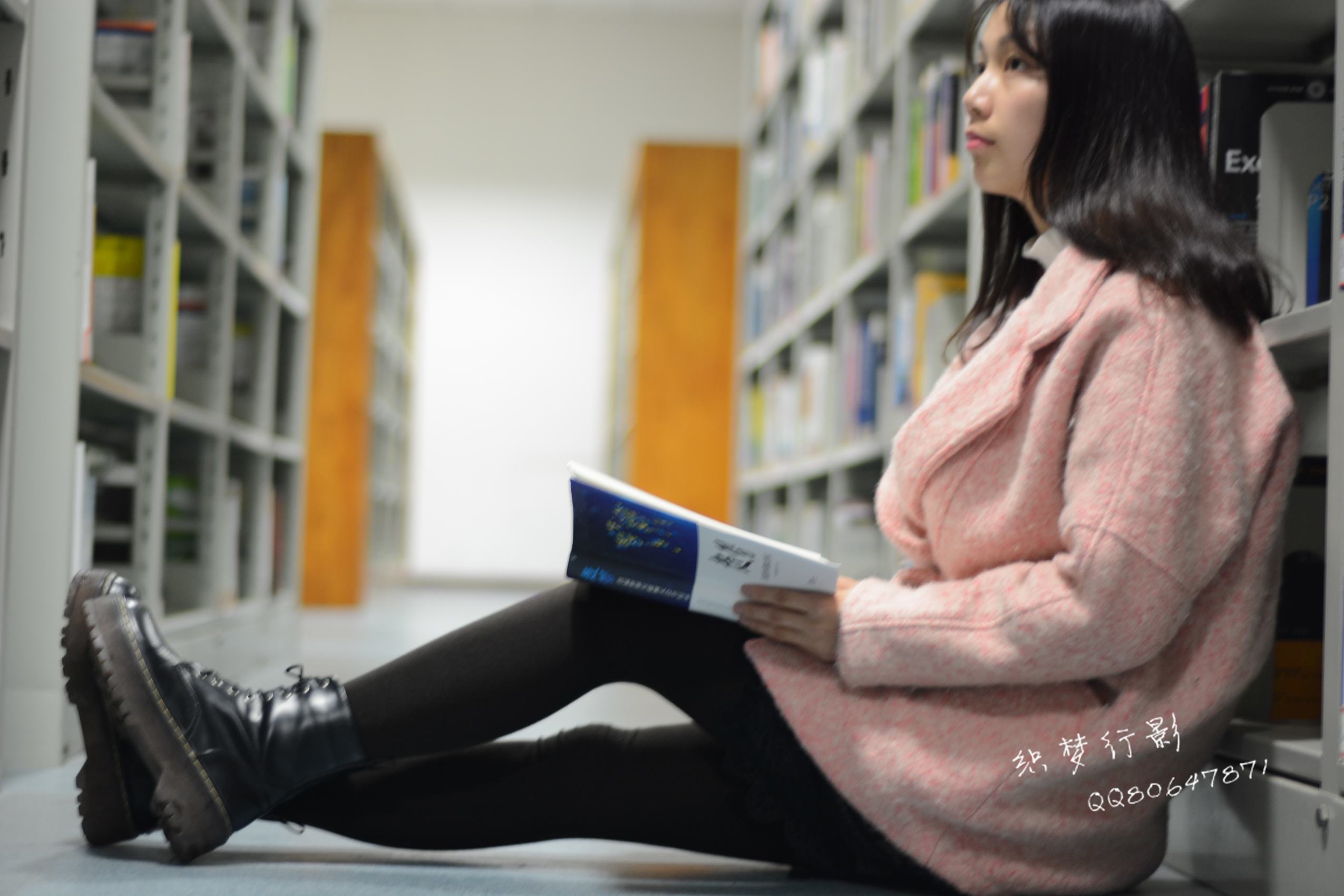 图片[14]-织梦行影@NO.040-第三十九期 校园图书馆小美女打底裤马丁靴白袜美脚（校园）[165P] – 速更版-美库