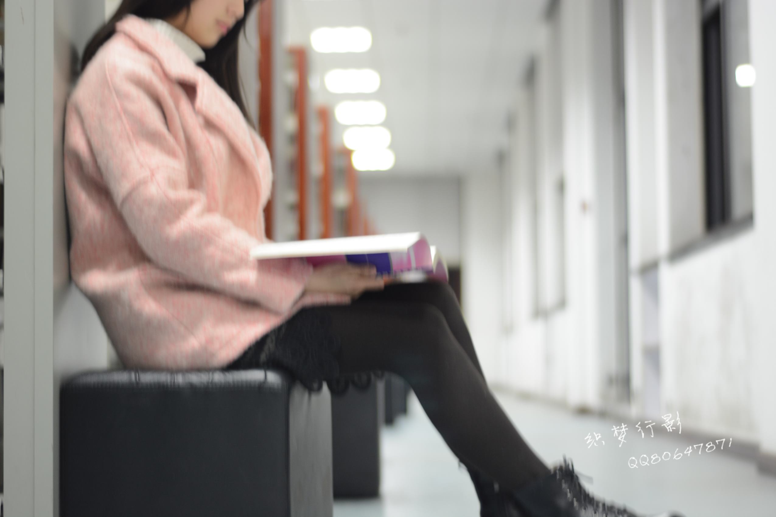 图片[18]-织梦行影@NO.040-第三十九期 校园图书馆小美女打底裤马丁靴白袜美脚（校园）[165P] – 速更版-美库