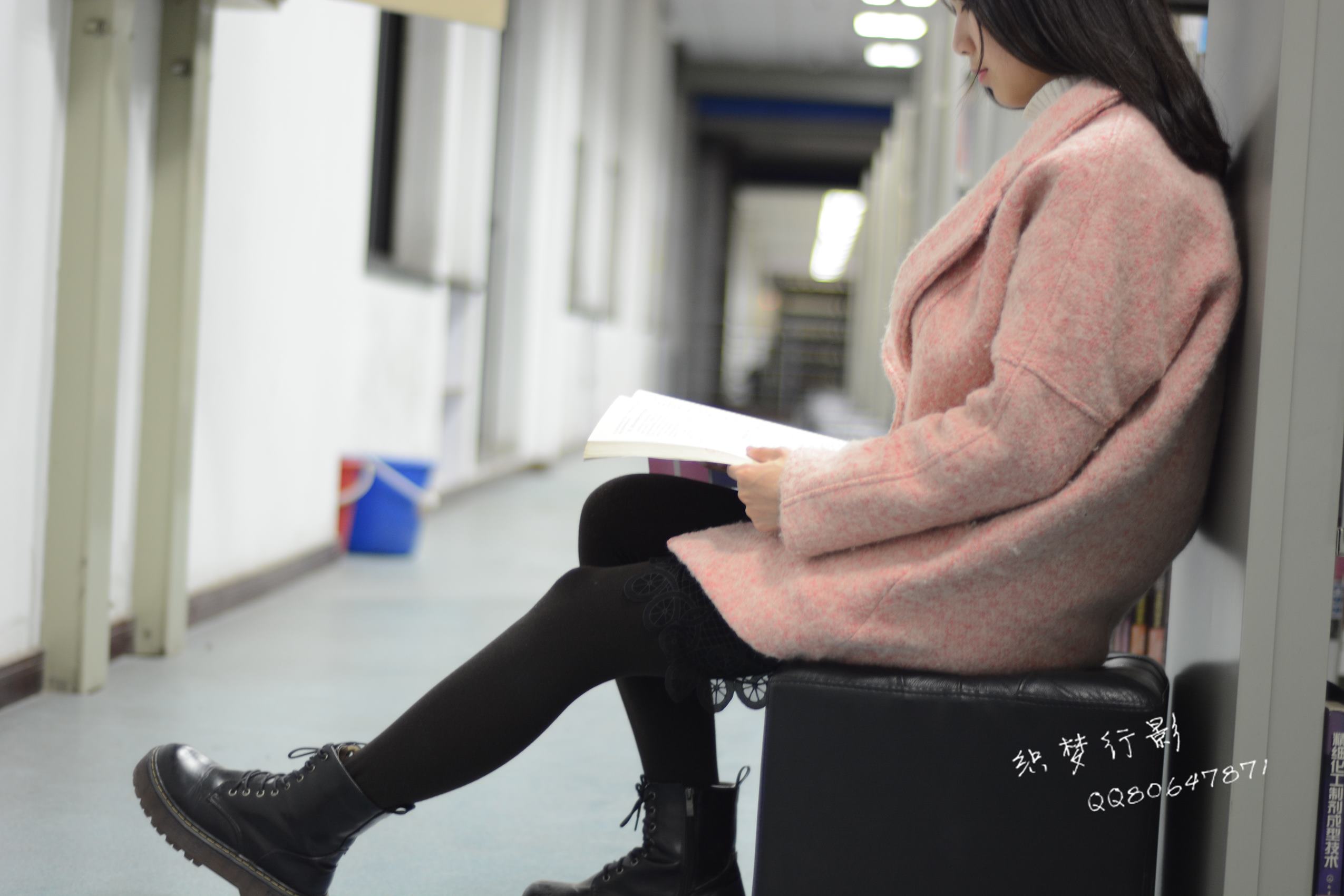 图片[24]-织梦行影@NO.040-第三十九期 校园图书馆小美女打底裤马丁靴白袜美脚（校园）[165P] – 速更版-美库