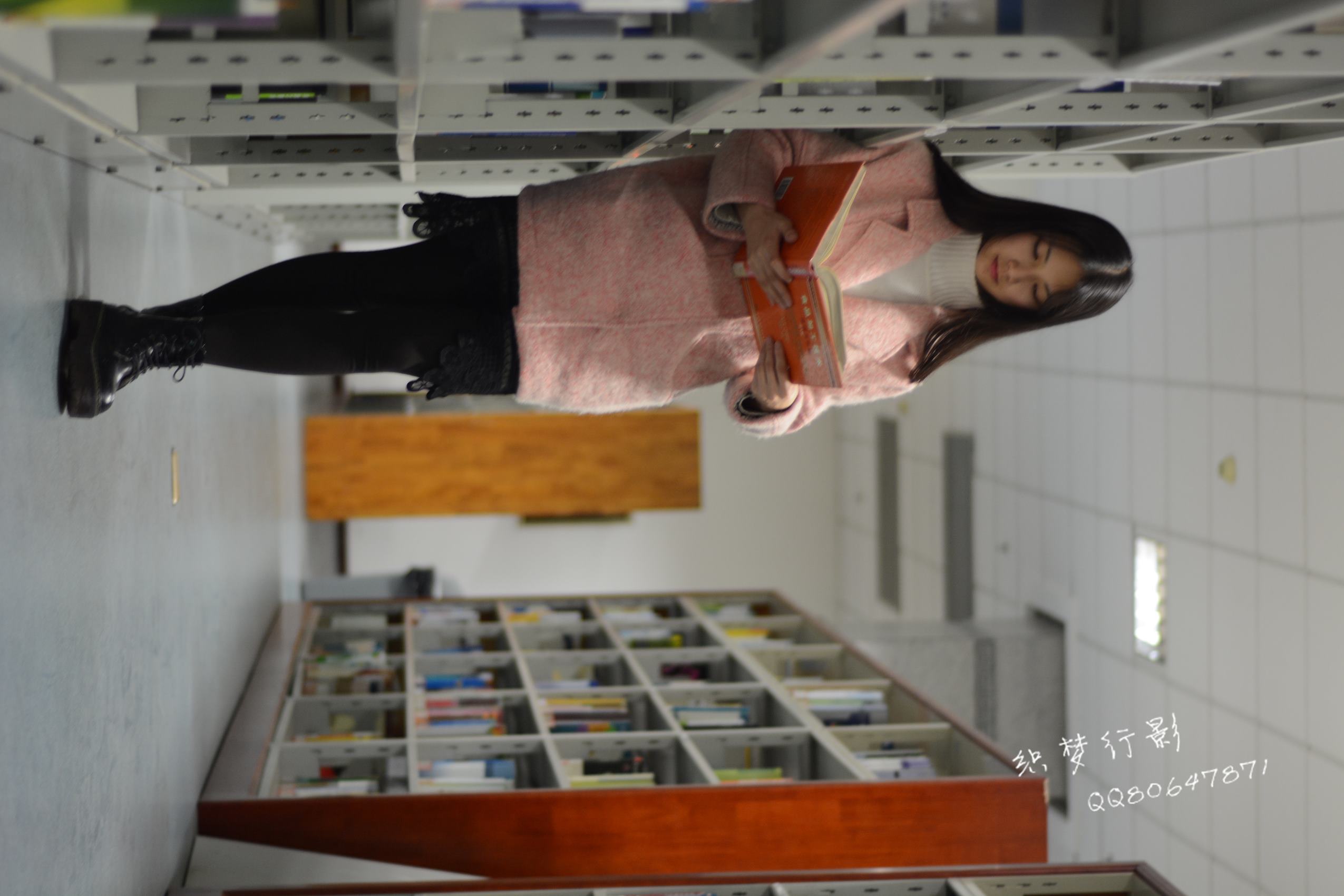 图片[33]-织梦行影@NO.040-第三十九期 校园图书馆小美女打底裤马丁靴白袜美脚（校园）[165P] – 速更版-美库