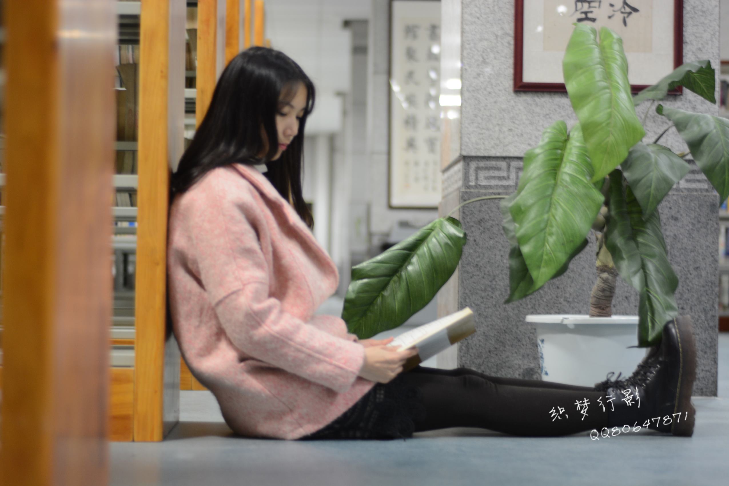 图片[62]-织梦行影@NO.040-第三十九期 校园图书馆小美女打底裤马丁靴白袜美脚（校园）[165P] – 速更版-美库