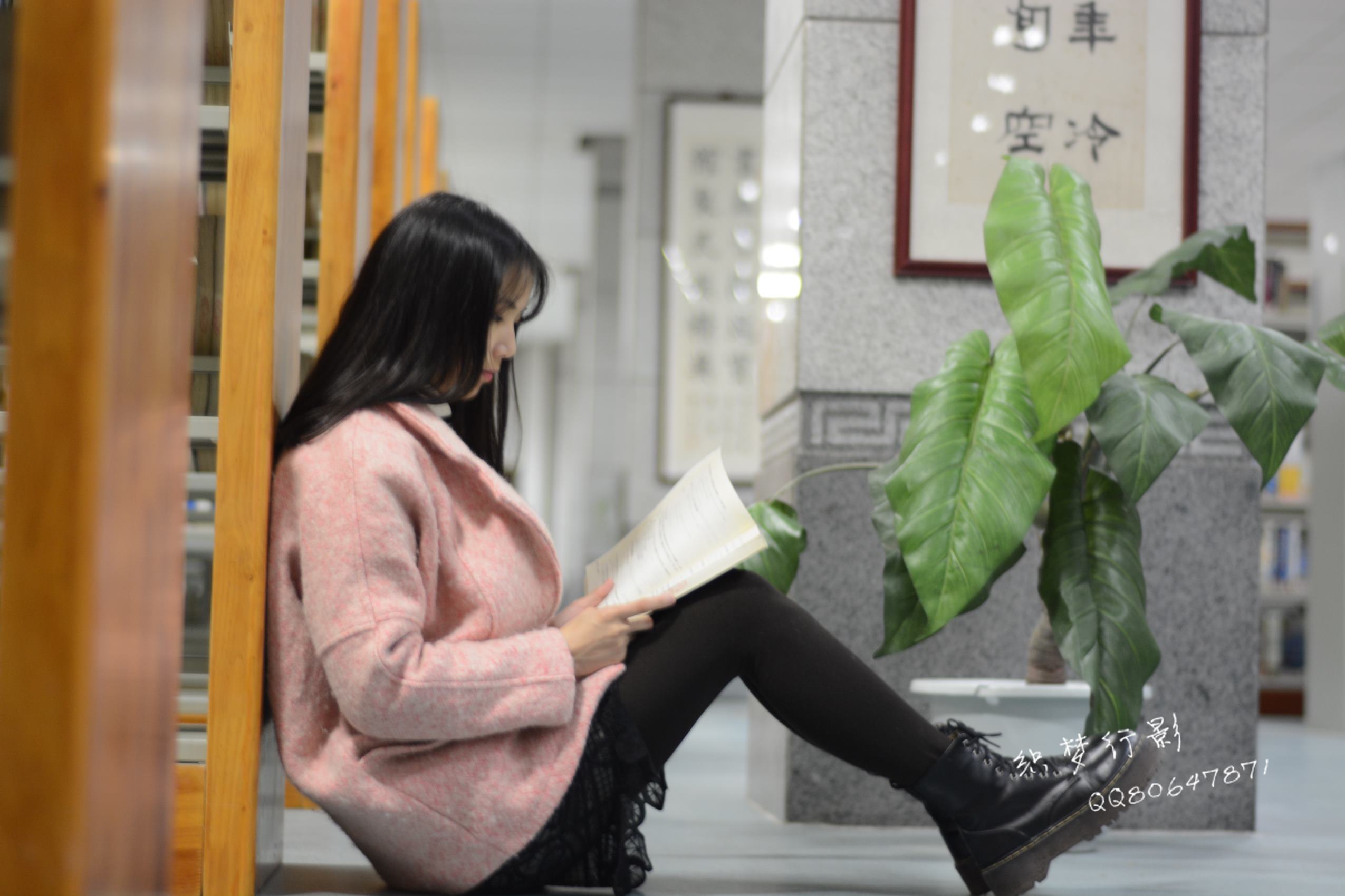 图片[65]-织梦行影@NO.040-第三十九期 校园图书馆小美女打底裤马丁靴白袜美脚（校园）[165P] – 速更版-美库