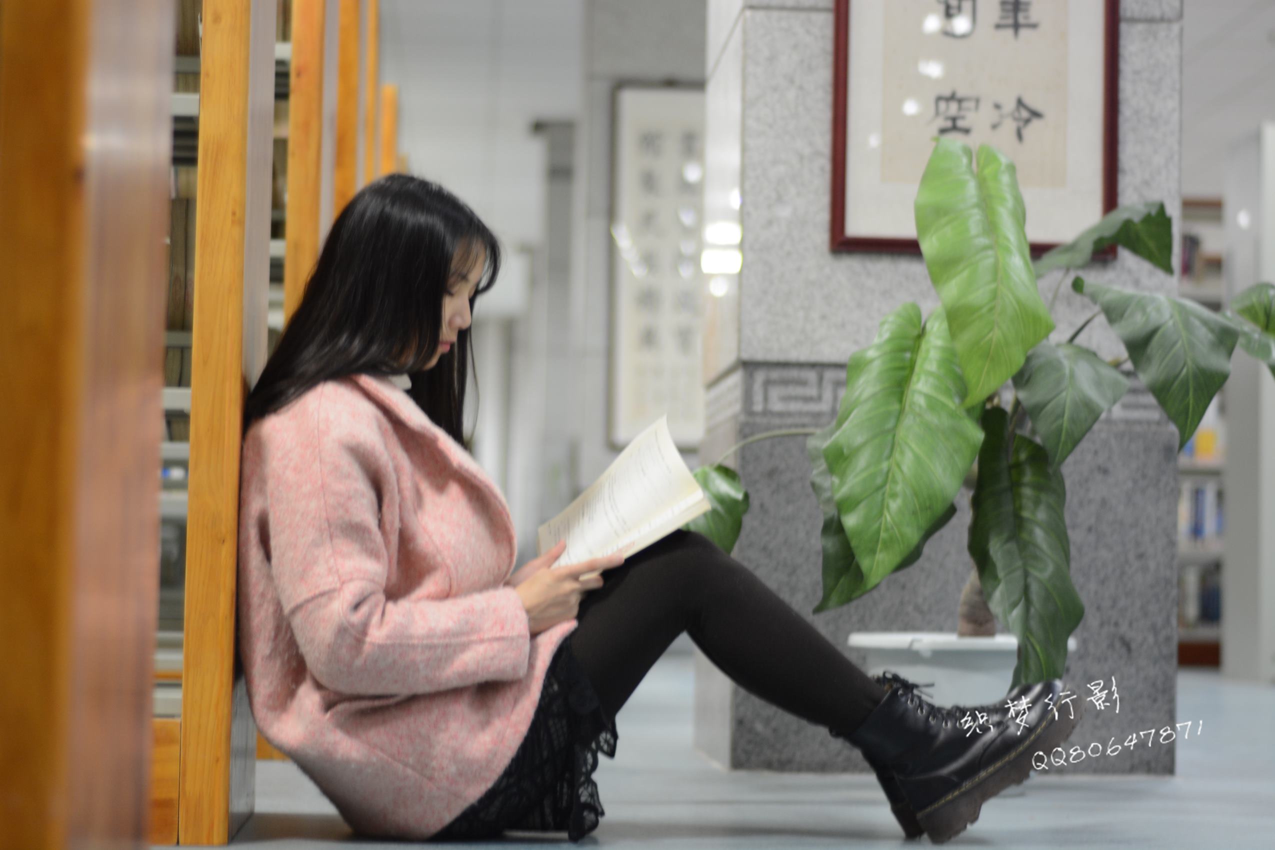 图片[66]-织梦行影@NO.040-第三十九期 校园图书馆小美女打底裤马丁靴白袜美脚（校园）[165P] – 速更版-美库