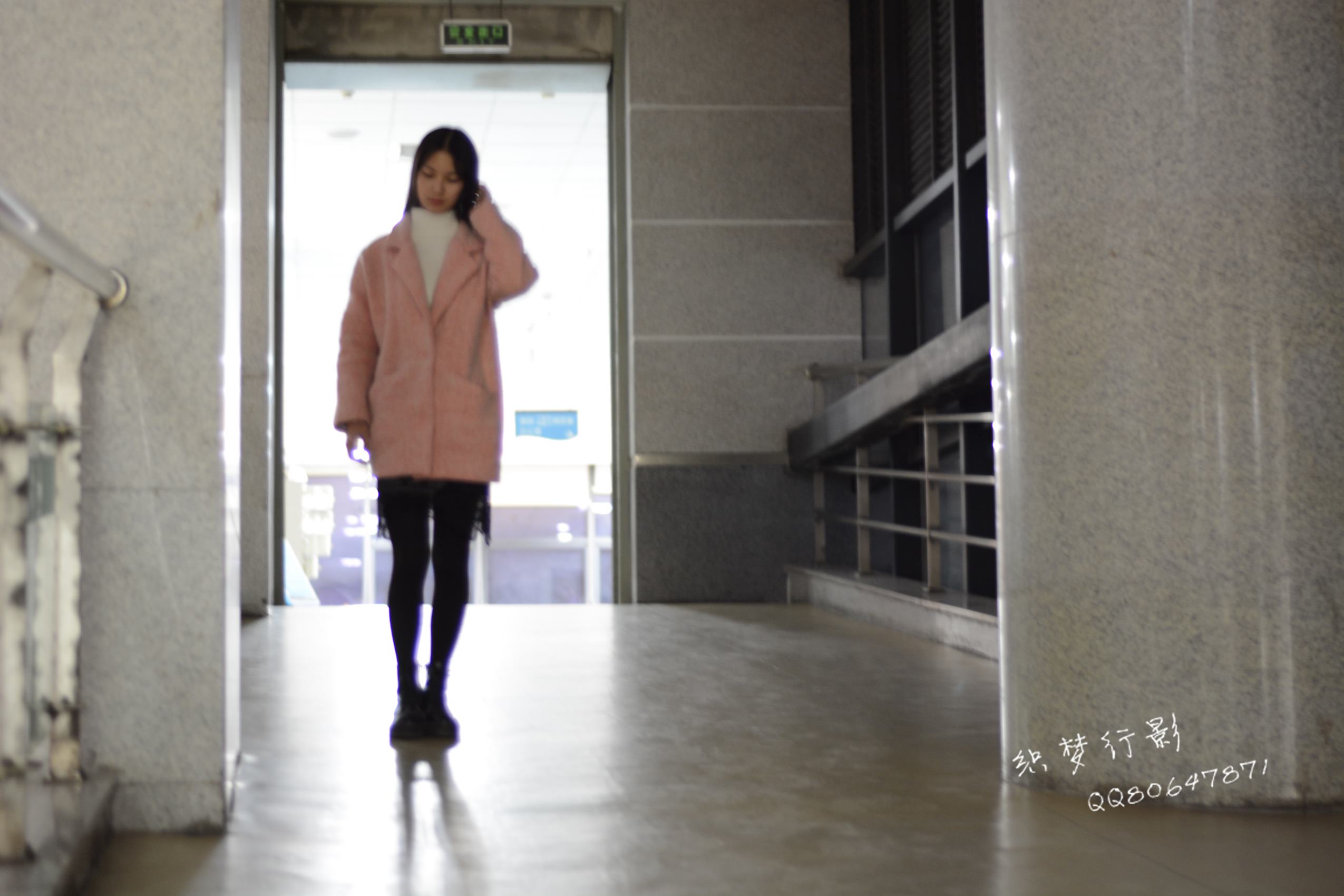 图片[73]-织梦行影@NO.040-第三十九期 校园图书馆小美女打底裤马丁靴白袜美脚（校园）[165P] – 速更版-美库