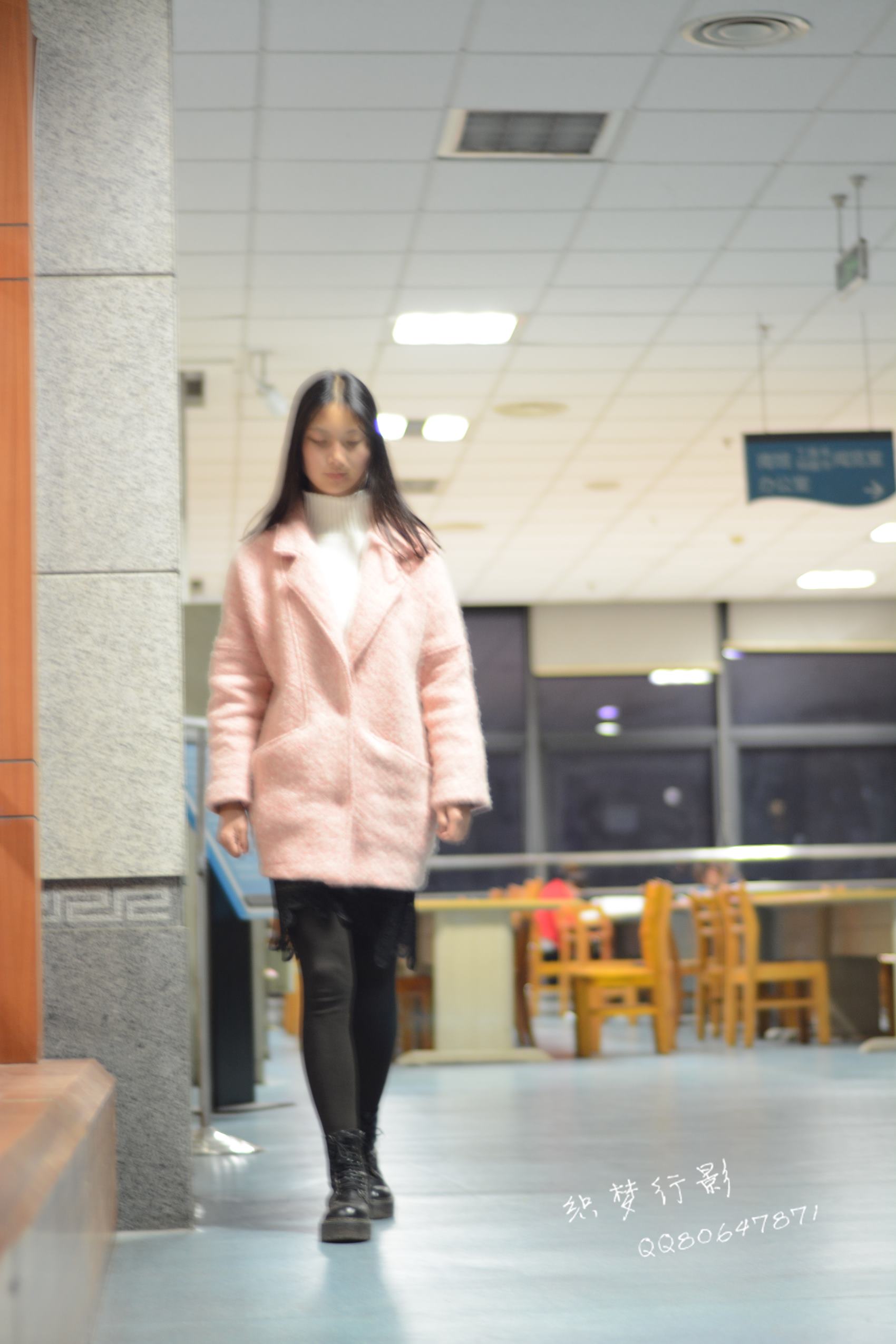 图片[83]-织梦行影@NO.040-第三十九期 校园图书馆小美女打底裤马丁靴白袜美脚（校园）[165P] – 速更版-美库