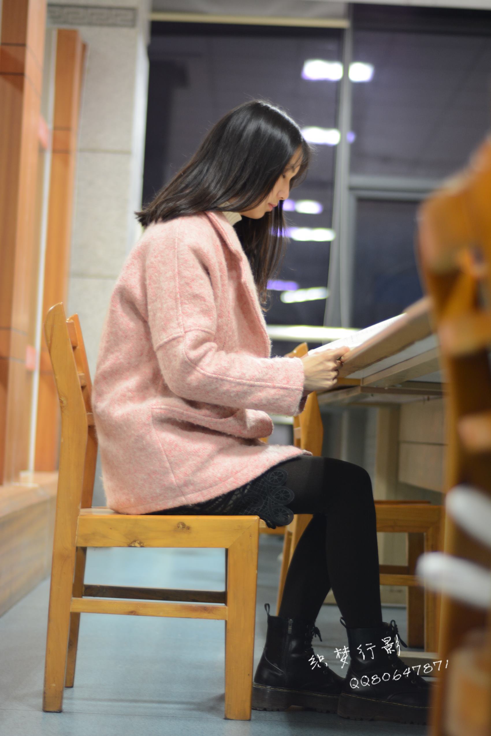 图片[87]-织梦行影@NO.040-第三十九期 校园图书馆小美女打底裤马丁靴白袜美脚（校园）[165P] – 速更版-美库