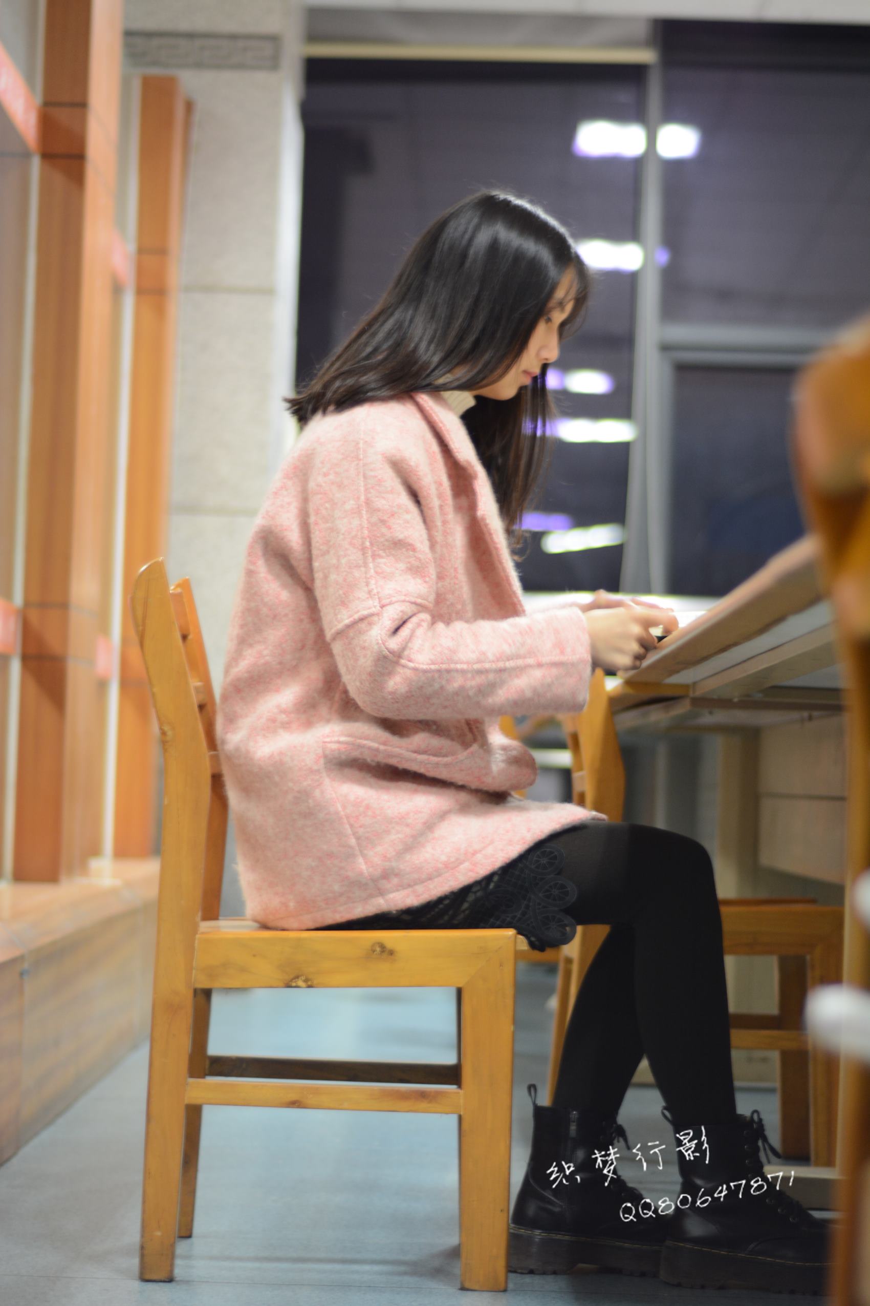 图片[88]-织梦行影@NO.040-第三十九期 校园图书馆小美女打底裤马丁靴白袜美脚（校园）[165P] – 速更版-美库