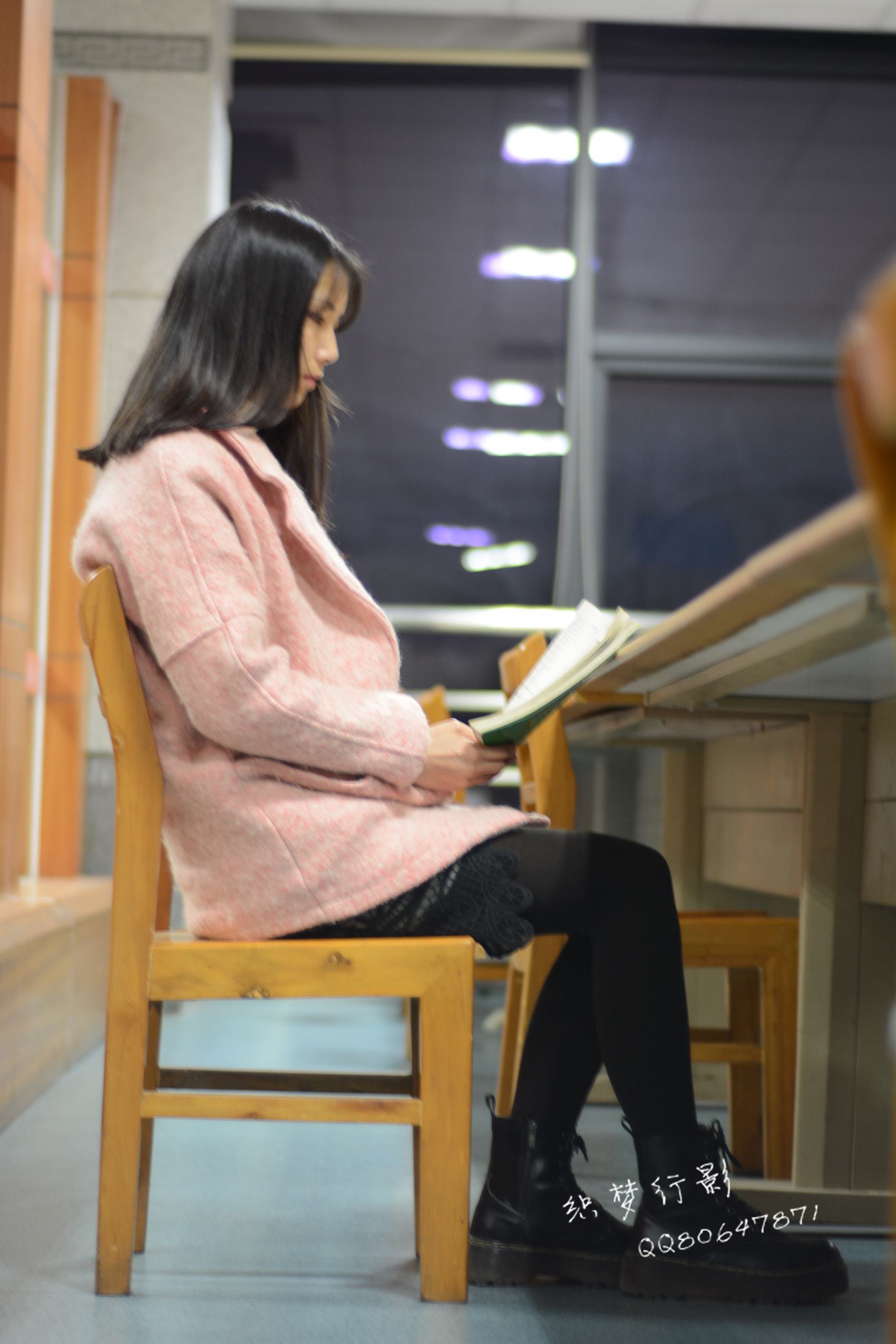 图片[100]-织梦行影@NO.040-第三十九期 校园图书馆小美女打底裤马丁靴白袜美脚（校园）[165P] – 速更版-美库