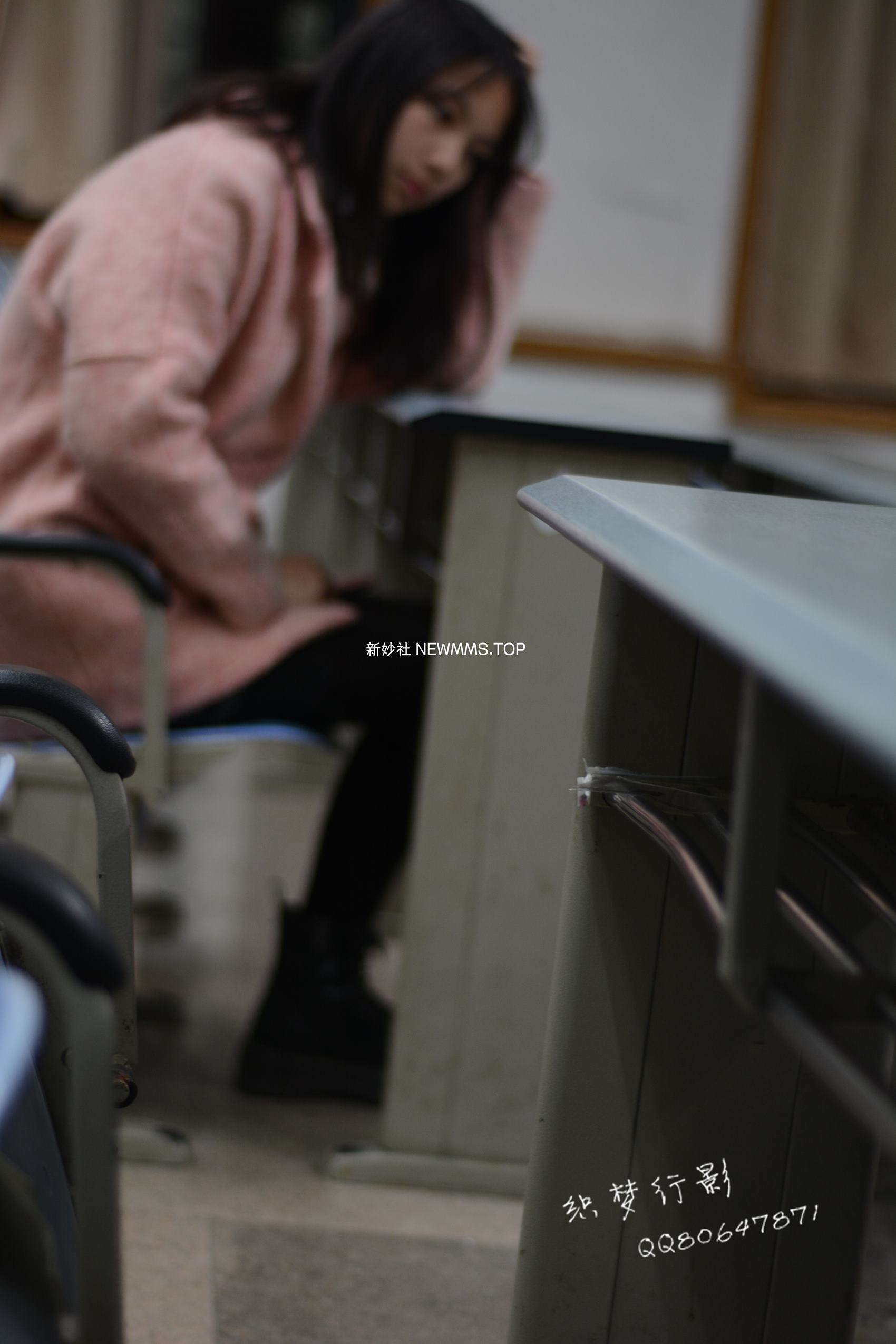 图片[110]-织梦行影@NO.040-第三十九期 校园图书馆小美女打底裤马丁靴白袜美脚（校园）[165P] – 速更版-美库