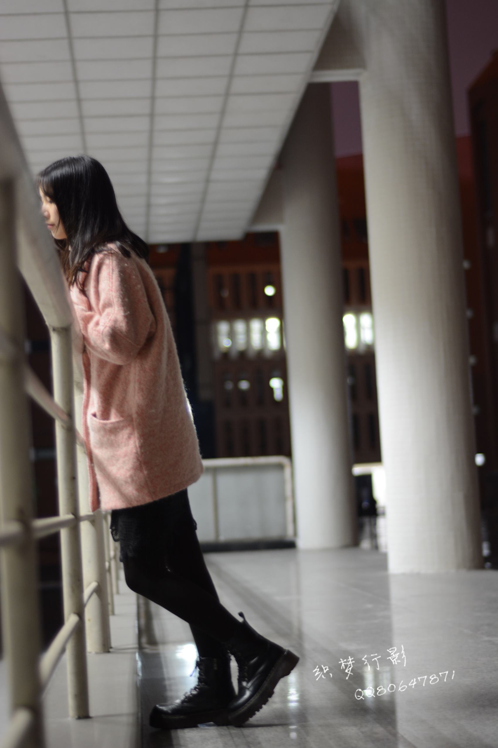 图片[116]-织梦行影@NO.040-第三十九期 校园图书馆小美女打底裤马丁靴白袜美脚（校园）[165P] – 速更版-美库